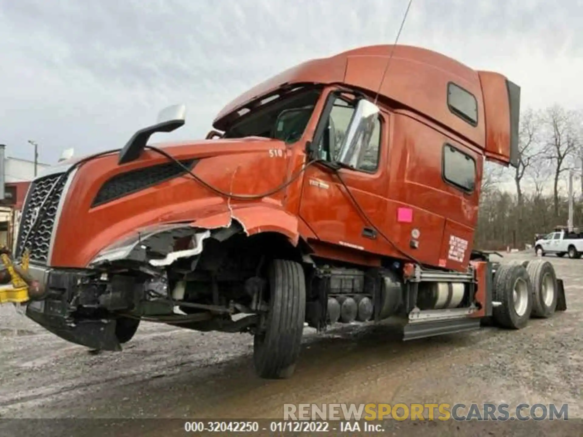 2 Photograph of a damaged car 4V4NC9EH2KN872139 VOLVO VN 2019