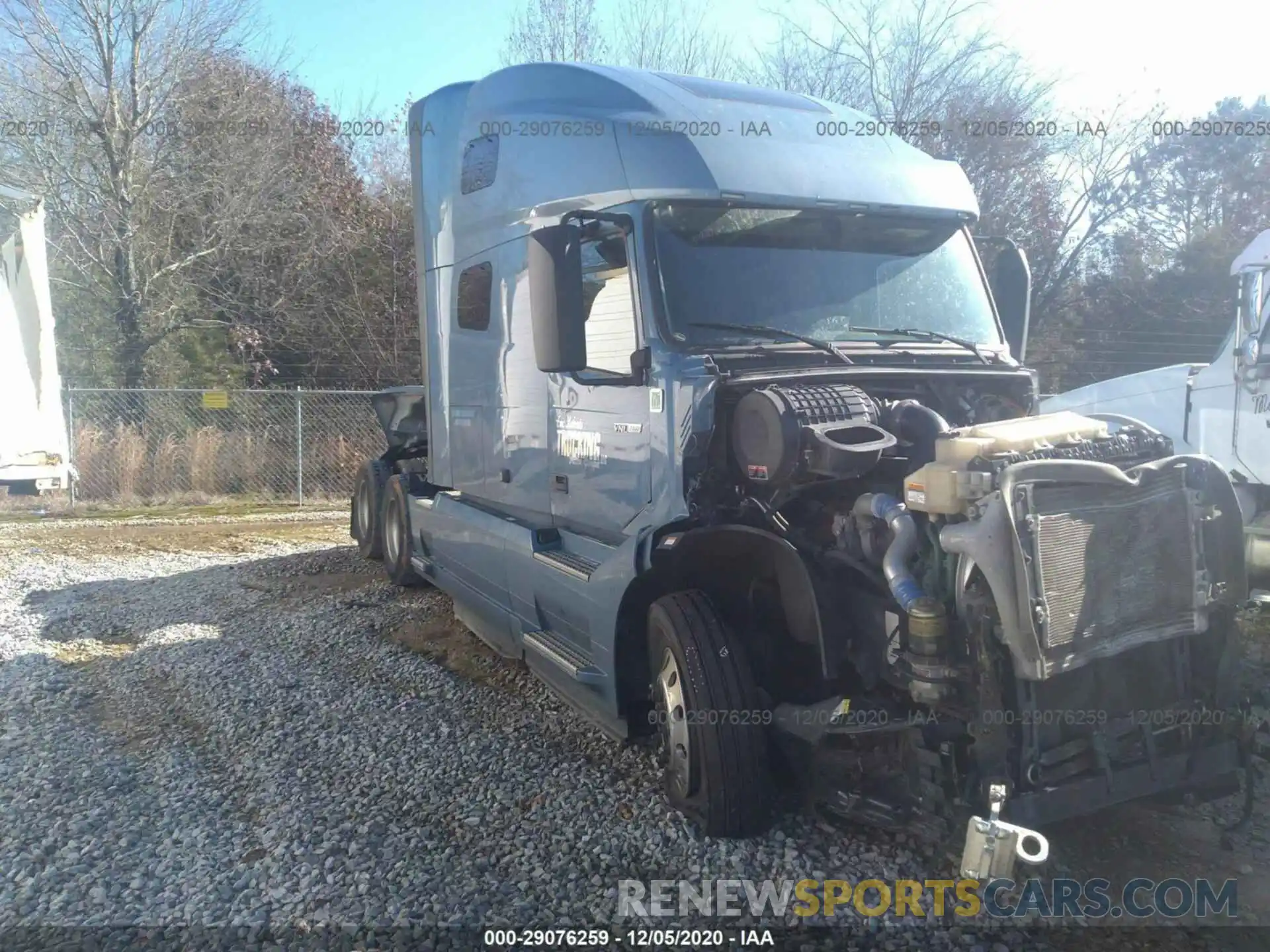 1 Photograph of a damaged car 4V4NC9EH3KN229315 VOLVO VN 2019