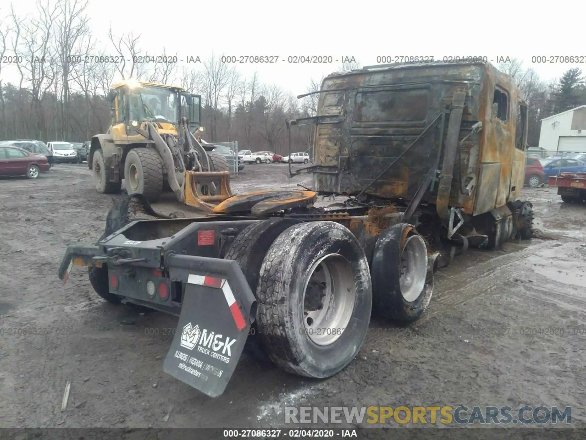 4 Photograph of a damaged car 4V4NC9EH6KN213609 VOLVO VN 2019