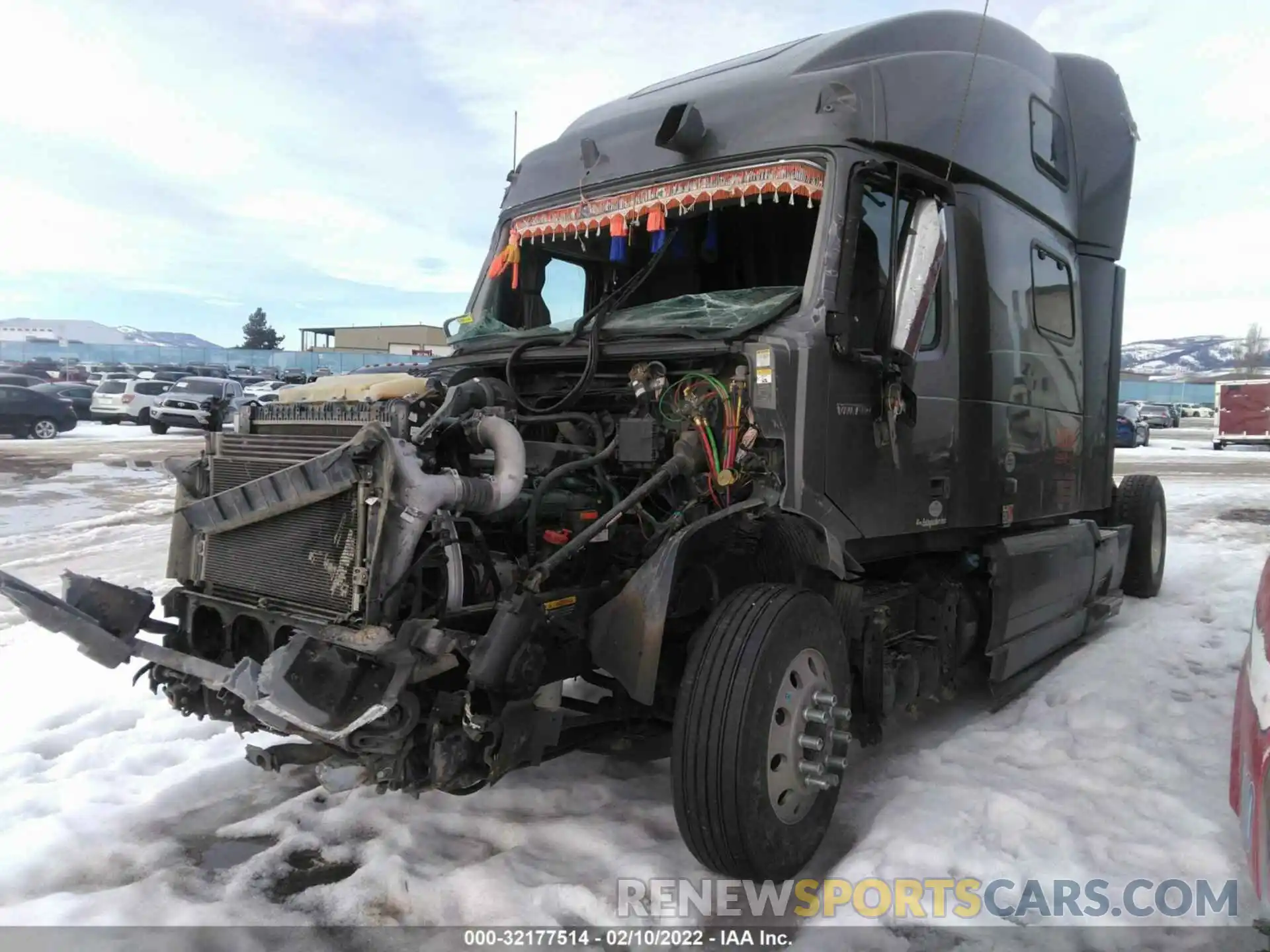 2 Фотография поврежденного автомобиля 4V4NC9EH8KN898146 VOLVO VN 2019