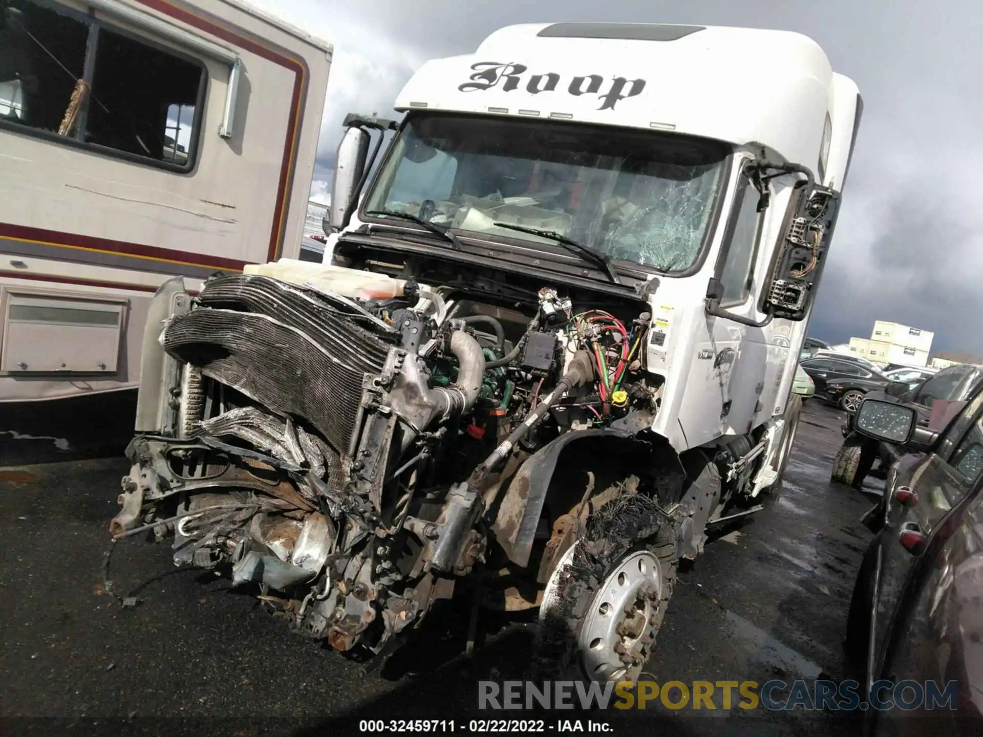 2 Photograph of a damaged car 4V4NC9EJ9KN201988 VOLVO VN 2019