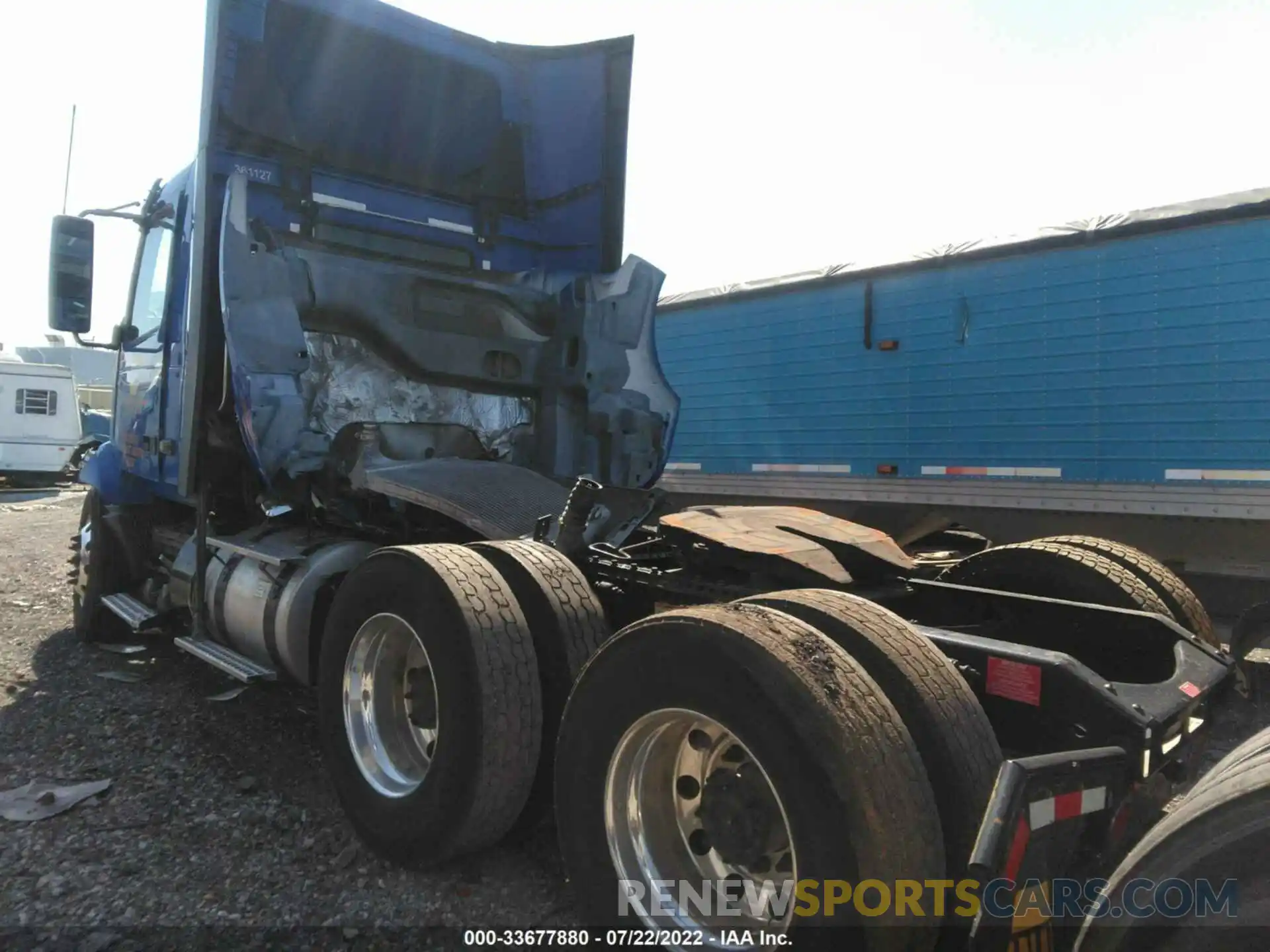 3 Photograph of a damaged car 4V4NC9EH2LN265918 VOLVO VN 2020