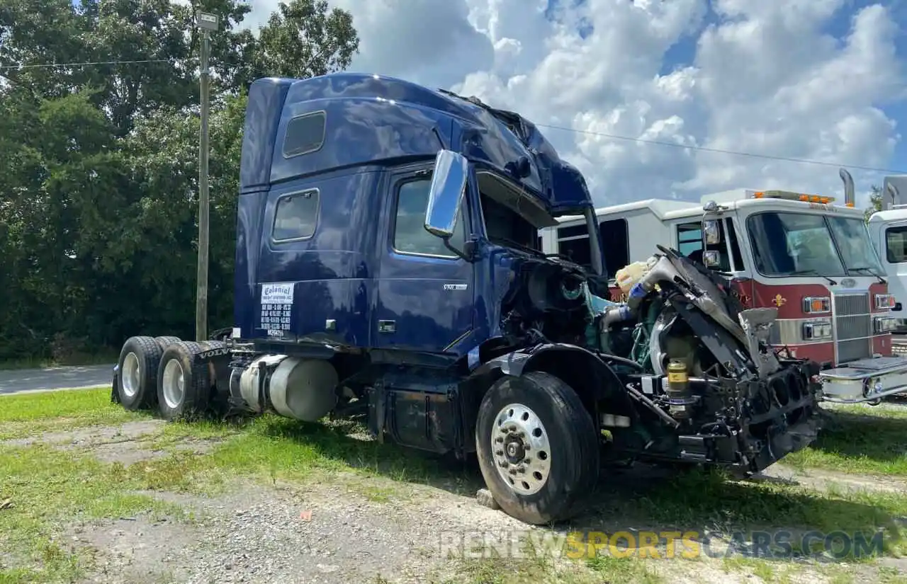 1 Photograph of a damaged car 4V4NC9EH5LN204756 VOLVO VN 2020