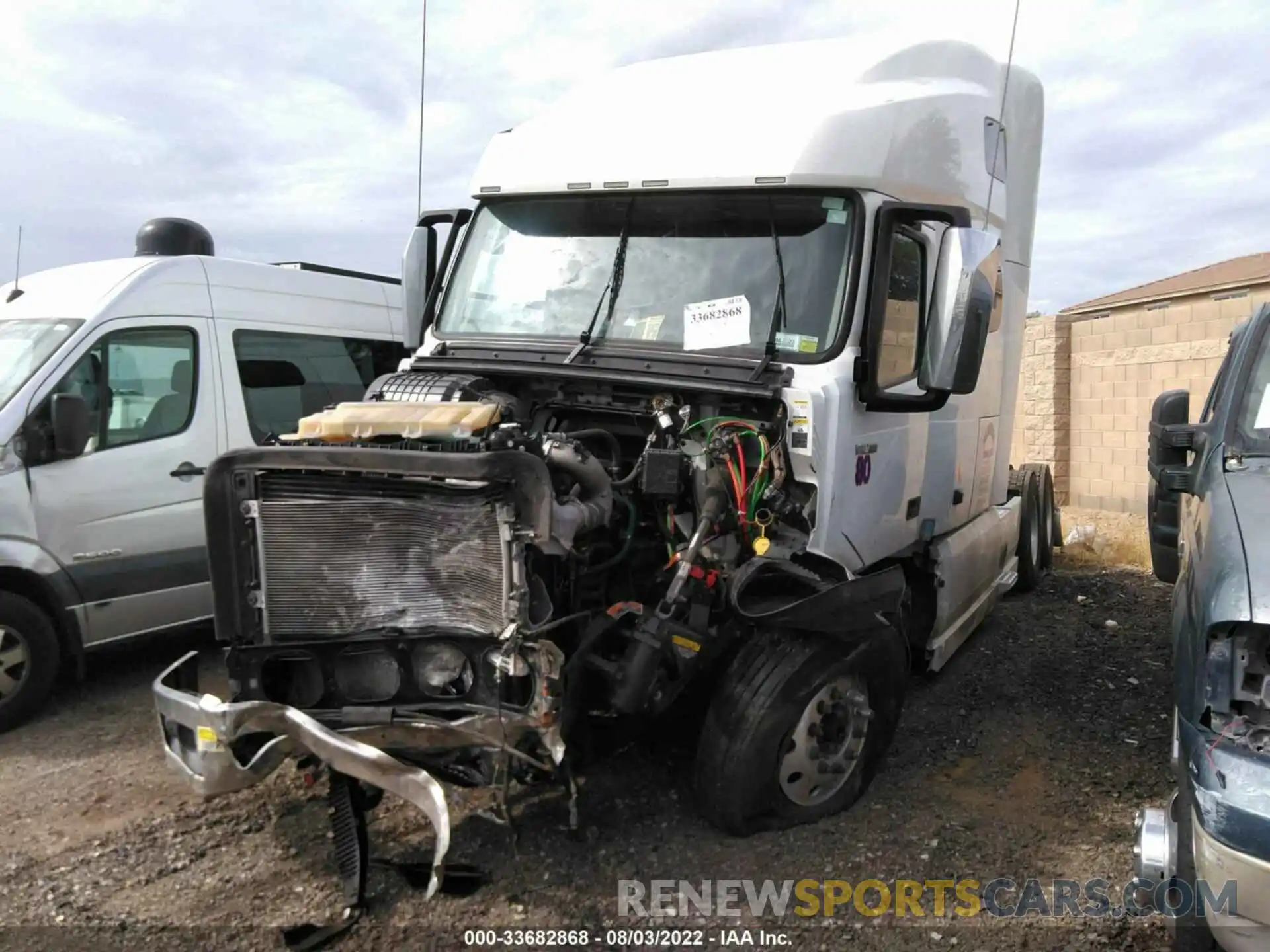 2 Photograph of a damaged car 4V4NC9EH5LN267324 VOLVO VN 2020