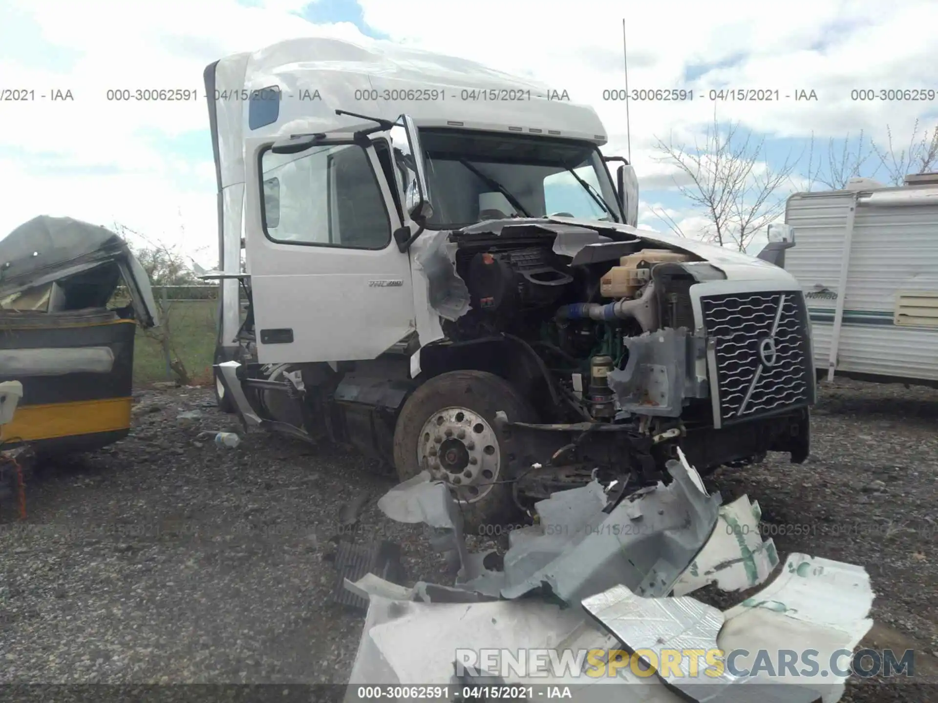 1 Photograph of a damaged car 4V4NC9EH9LN197729 VOLVO VN 2020