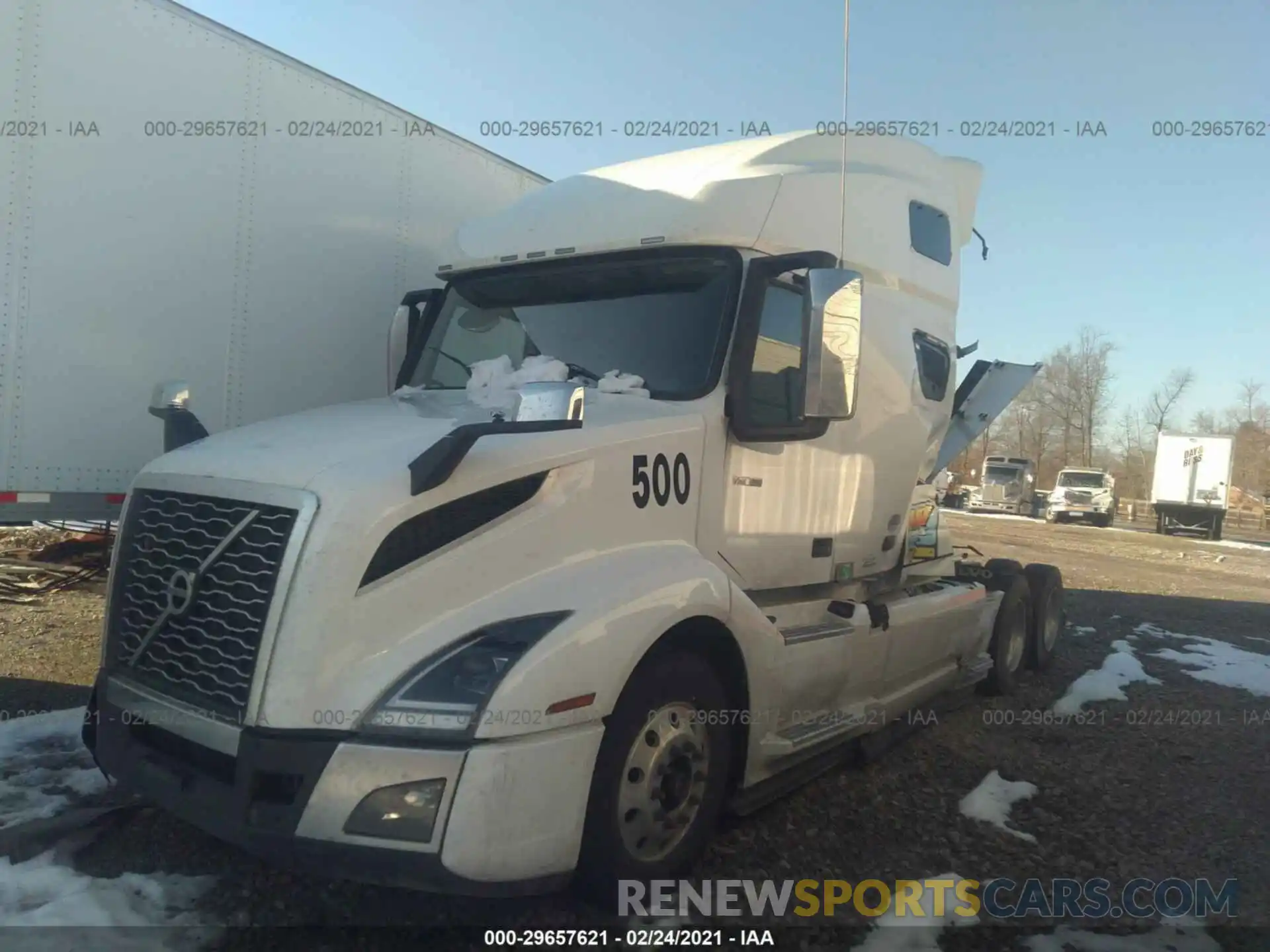 2 Фотография поврежденного автомобиля 4V4NC9EJ1LN221038 VOLVO VN 2020