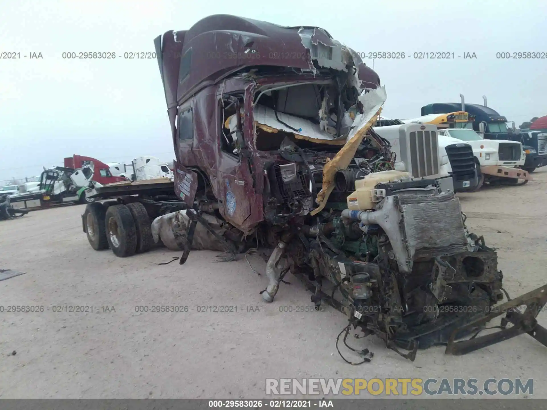 1 Photograph of a damaged car 4V4NC9EJ8LN242288 VOLVO VN 2020