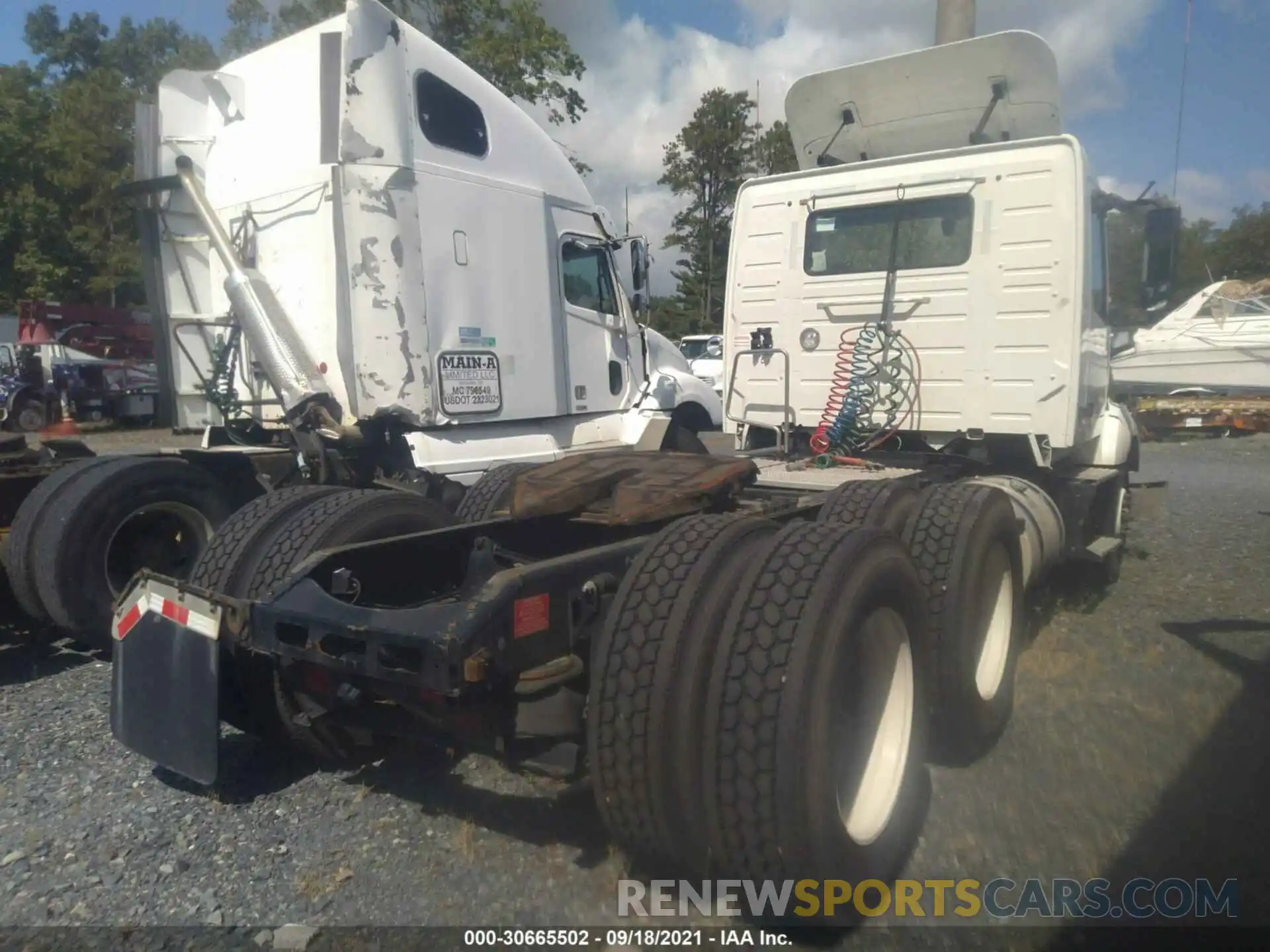 4 Photograph of a damaged car 4V4NC9TG7LN248896 VOLVO VN 2020