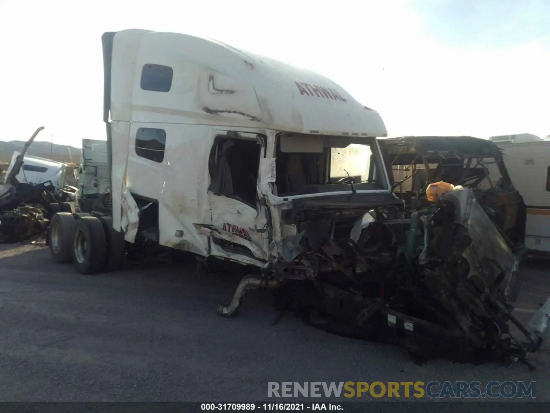 1 Photograph of a damaged car 4V4NC9EH3MN282048 VOLVO VN 2021