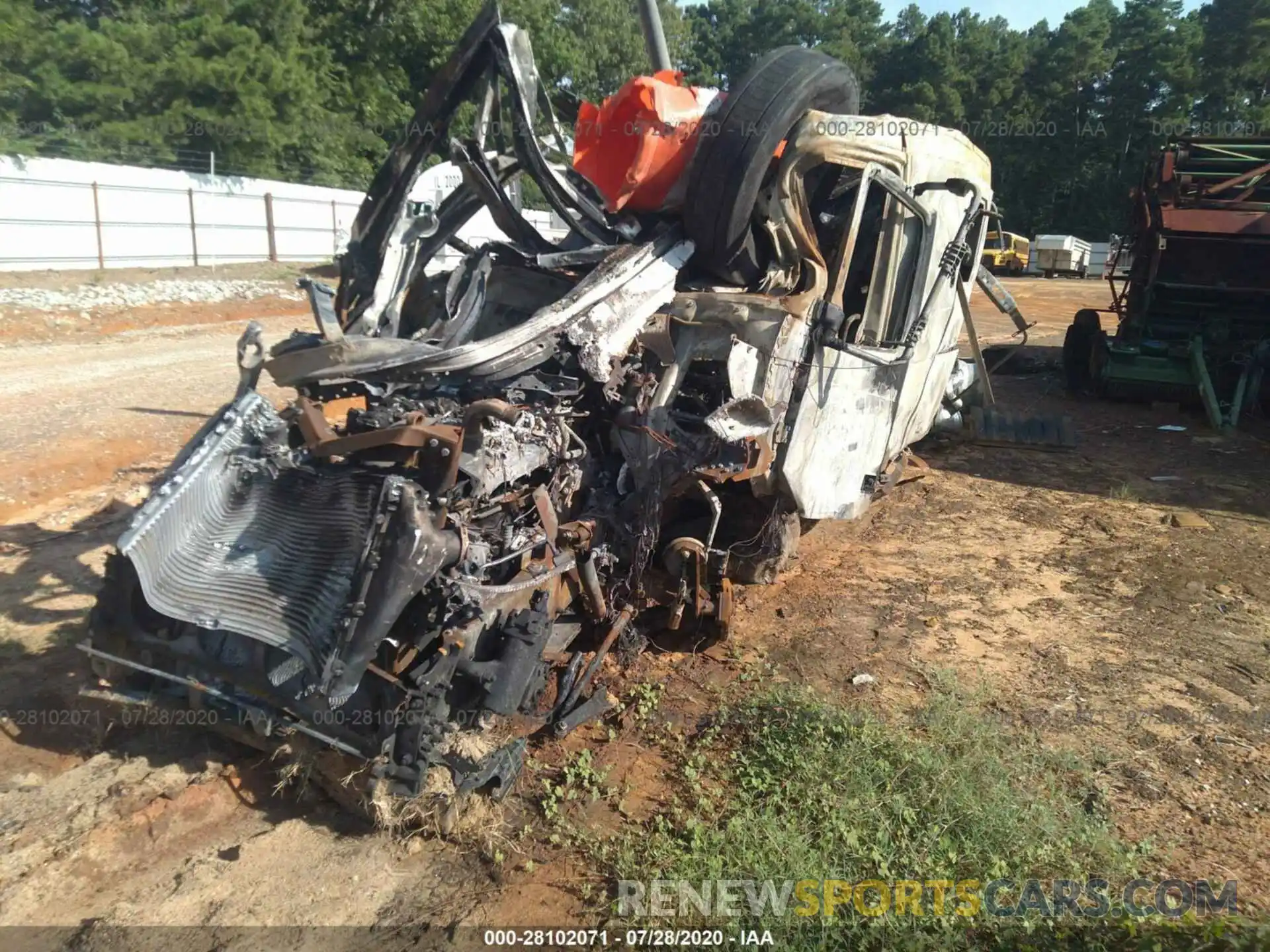 2 Photograph of a damaged car 4V4NC9EHXMN235941 VOLVO VN 2021