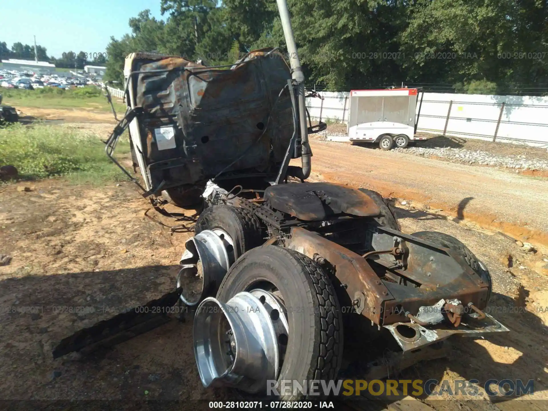 3 Photograph of a damaged car 4V4NC9EHXMN235941 VOLVO VN 2021