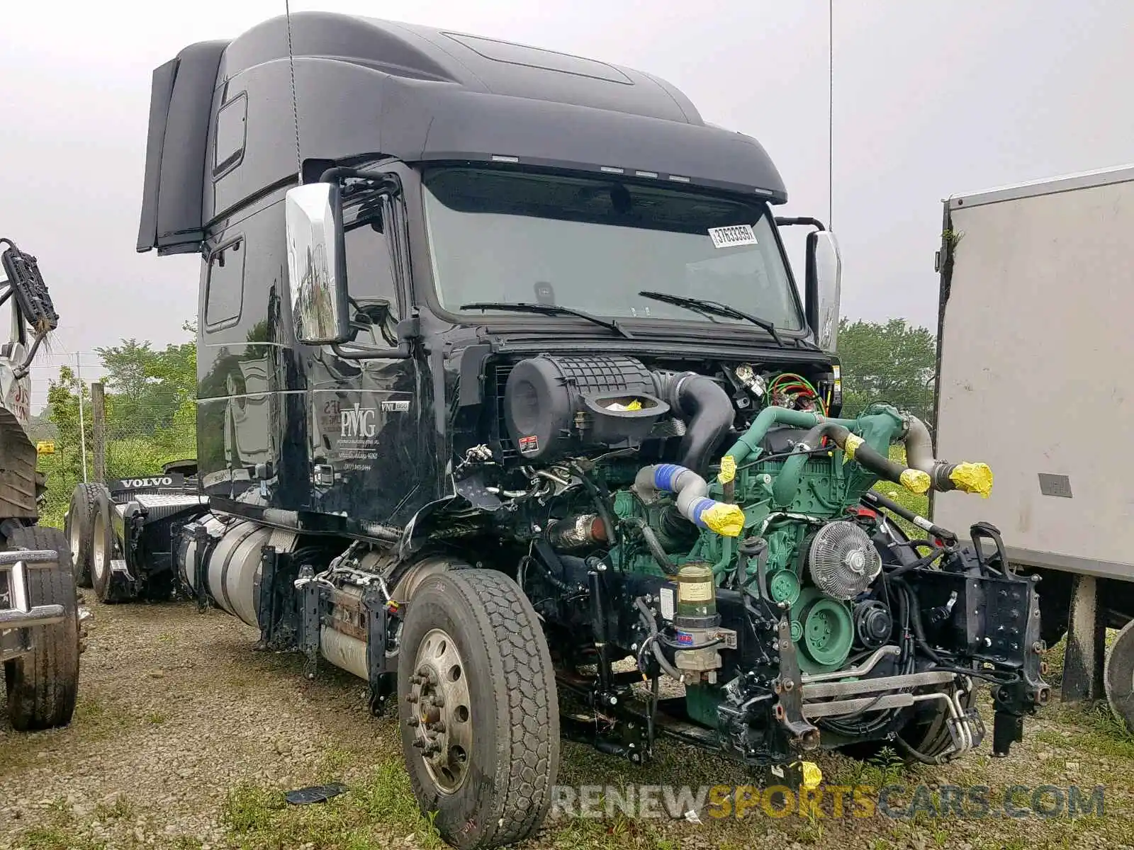 1 Photograph of a damaged car 4V4NC9EJ3KN899692 VOLVO VN VNL 2019