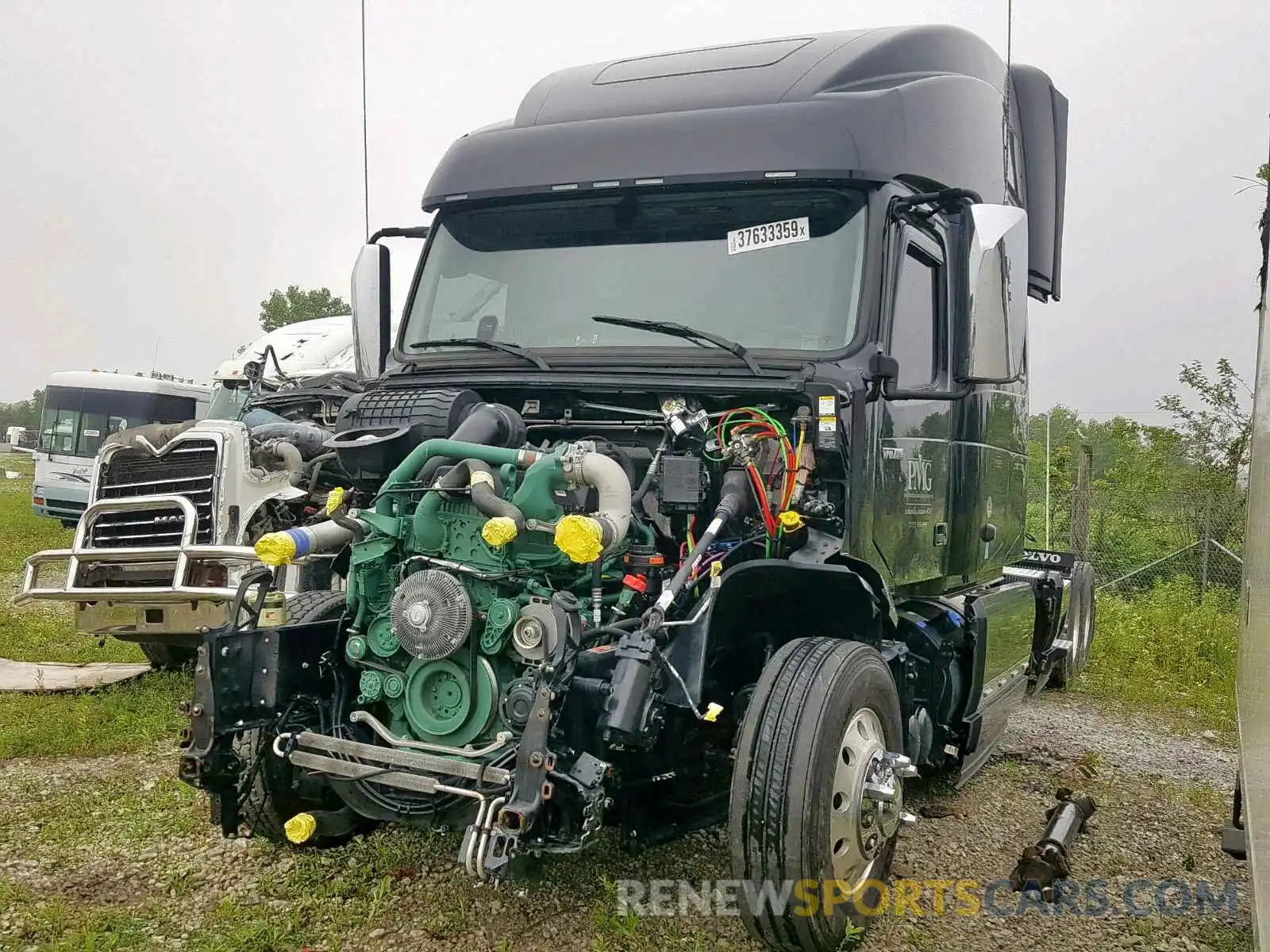 2 Photograph of a damaged car 4V4NC9EJ3KN899692 VOLVO VN VNL 2019