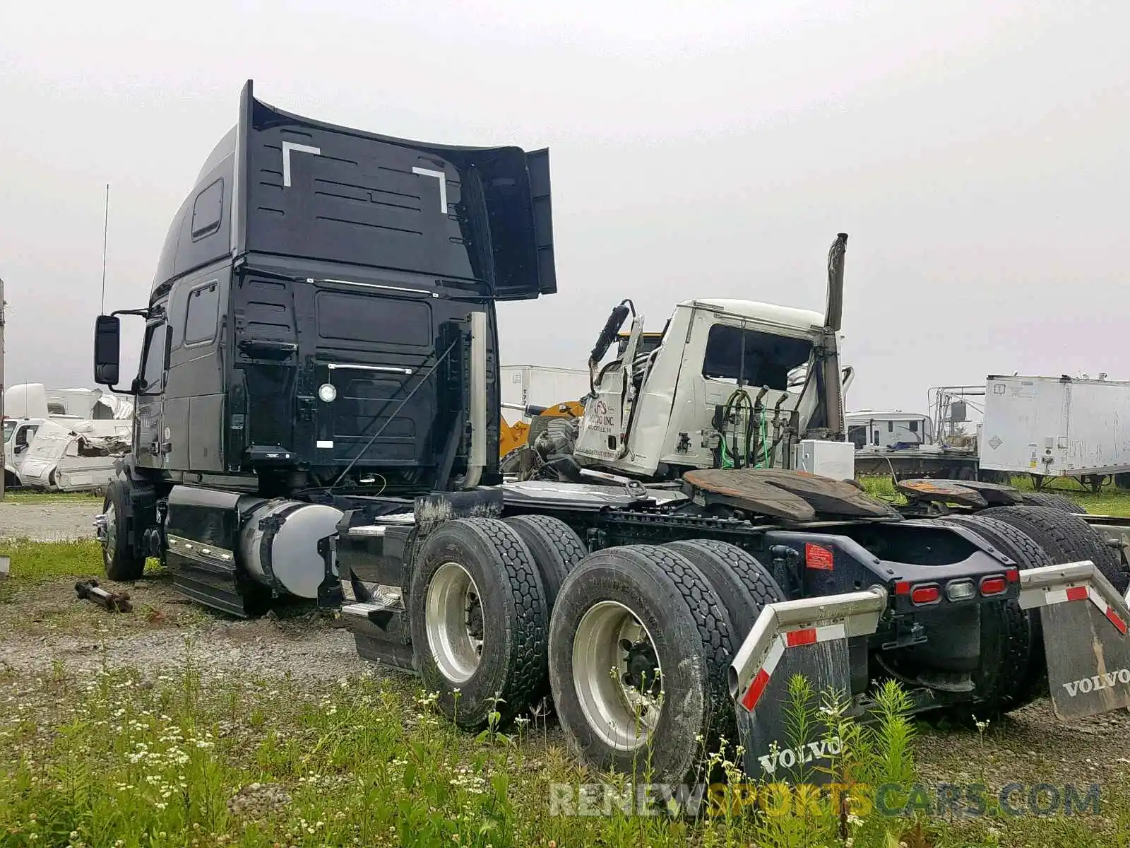 3 Photograph of a damaged car 4V4NC9EJ3KN899692 VOLVO VN VNL 2019