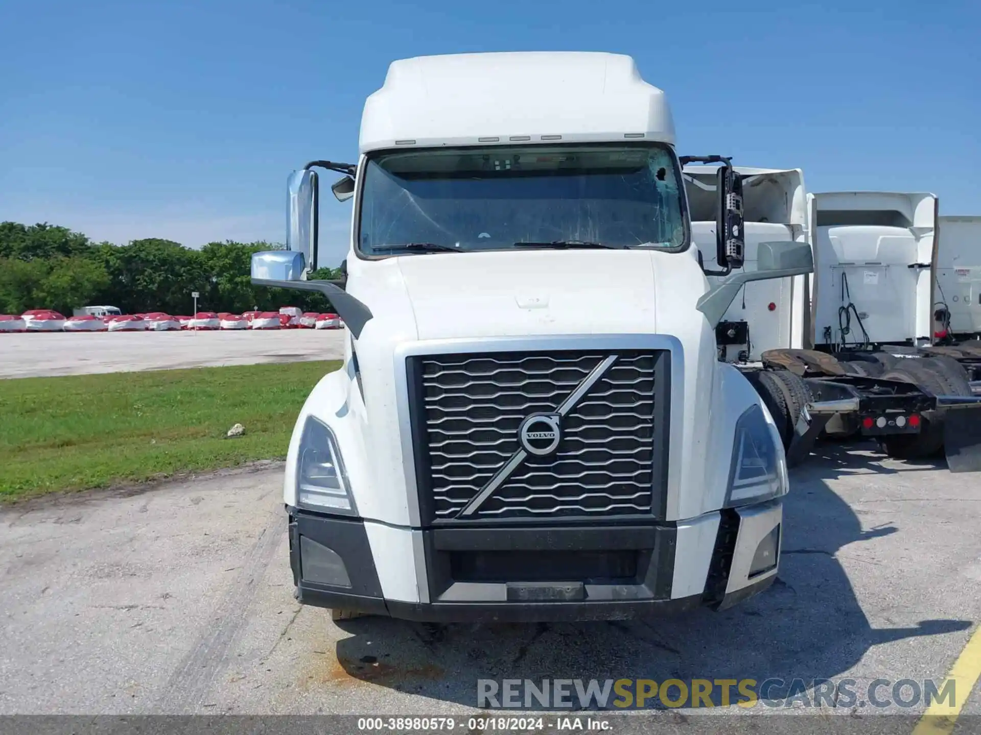 12 Photograph of a damaged car 4V4NC9EH5KN213584 VOLVO VNL 2019