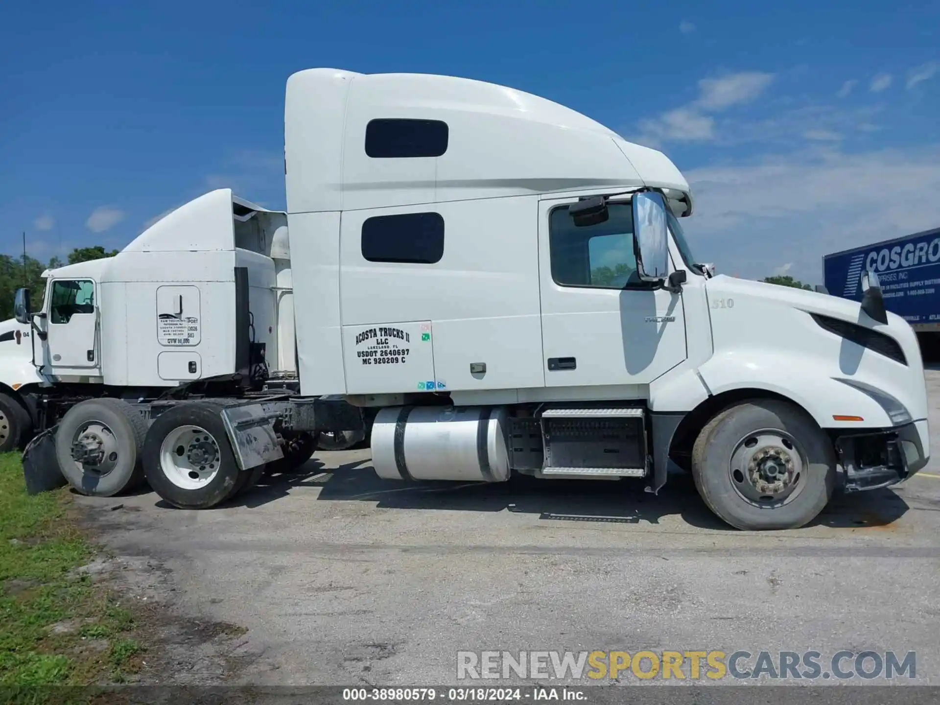 13 Photograph of a damaged car 4V4NC9EH5KN213584 VOLVO VNL 2019