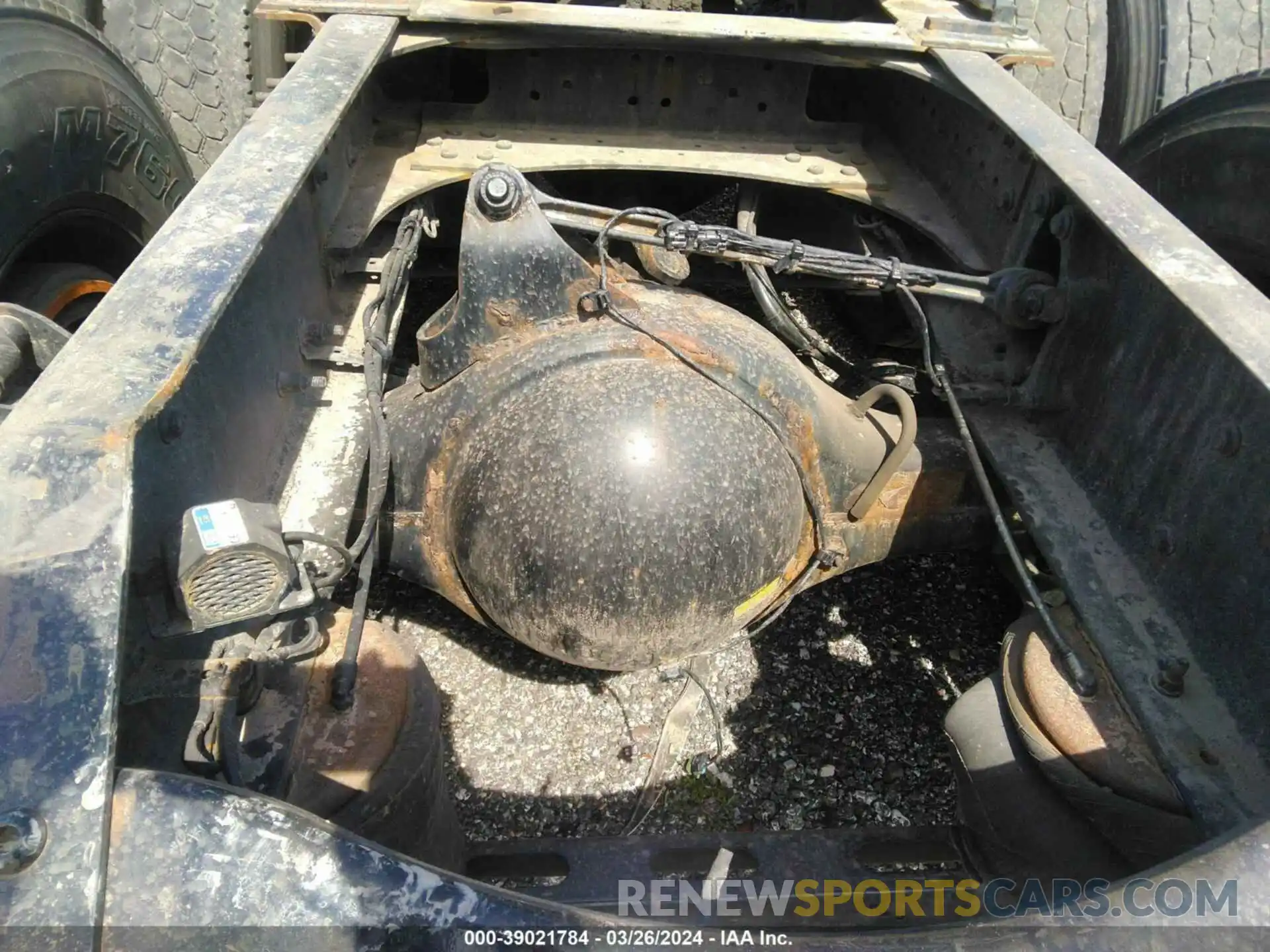 23 Photograph of a damaged car 4V4NC9EH8KN903703 VOLVO VNL 2019