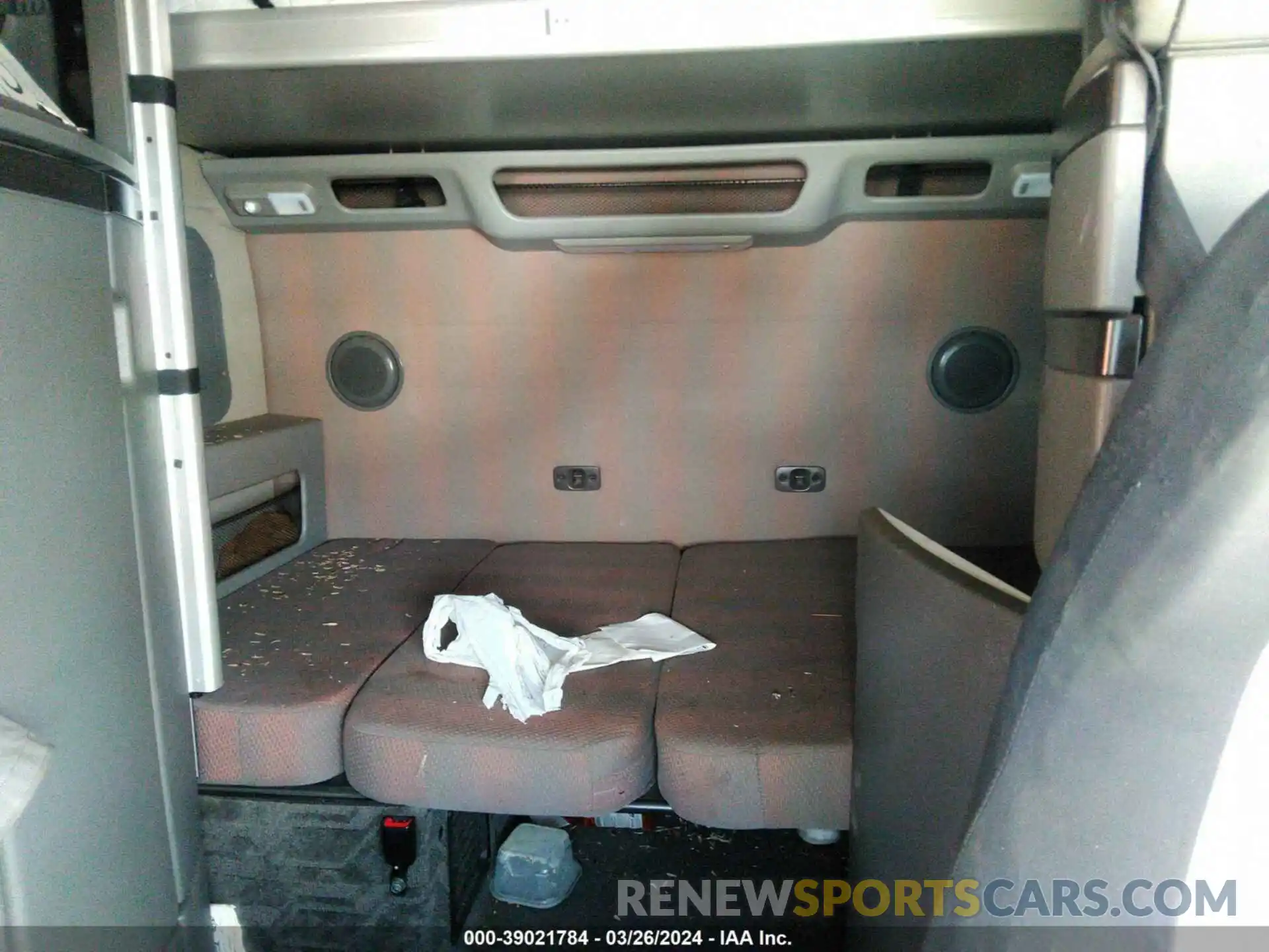 7 Photograph of a damaged car 4V4NC9EH8KN903703 VOLVO VNL 2019