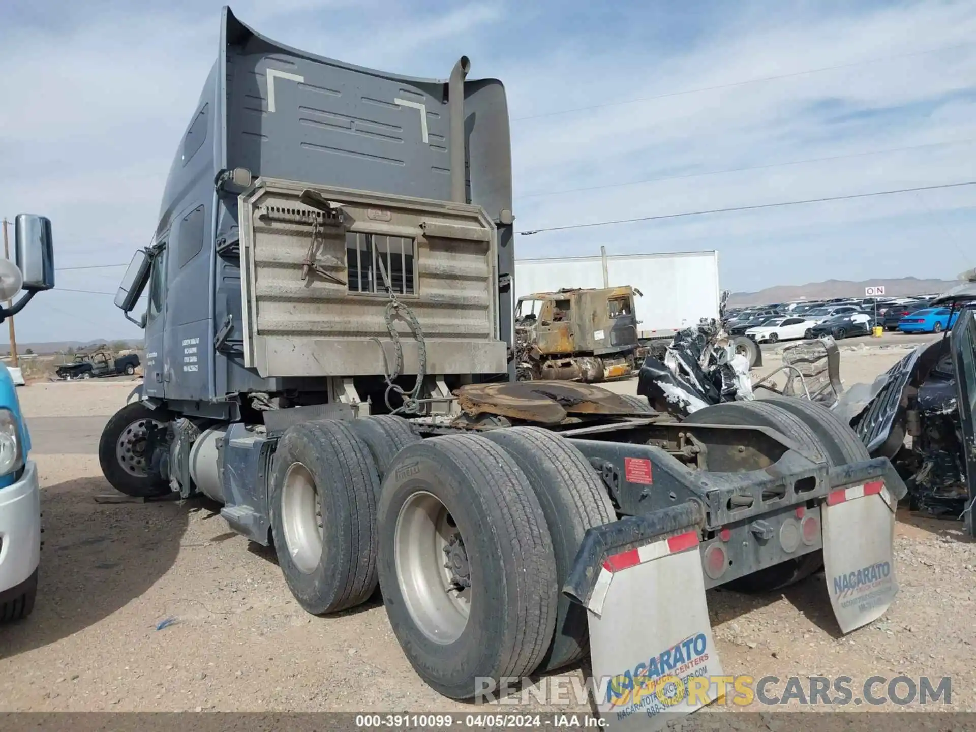 14 Photograph of a damaged car 4V4NC9EH4LN256623 VOLVO VNL 2020