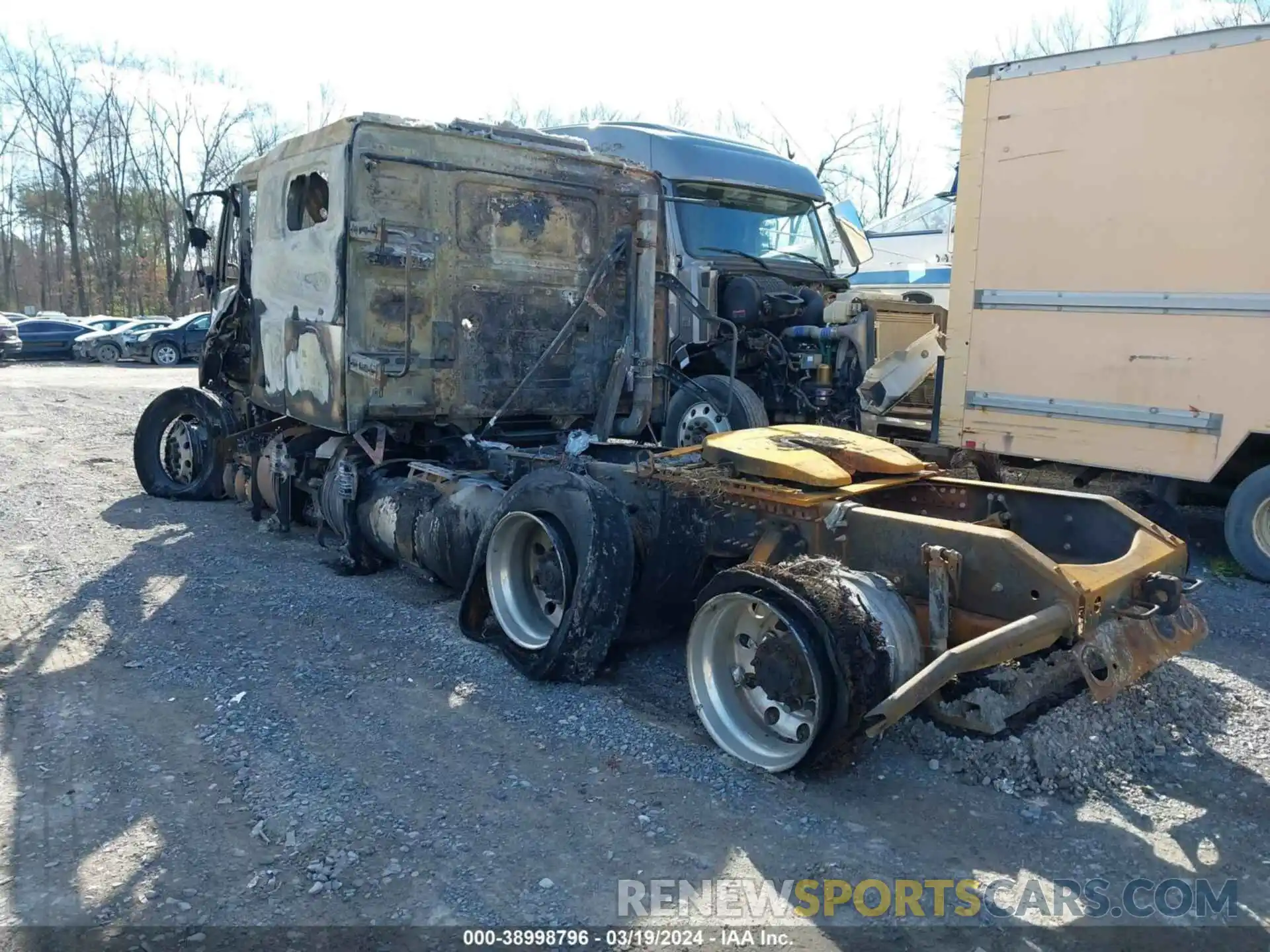 3 Photograph of a damaged car 4V4NC9EH5LN240236 VOLVO VNL 2020