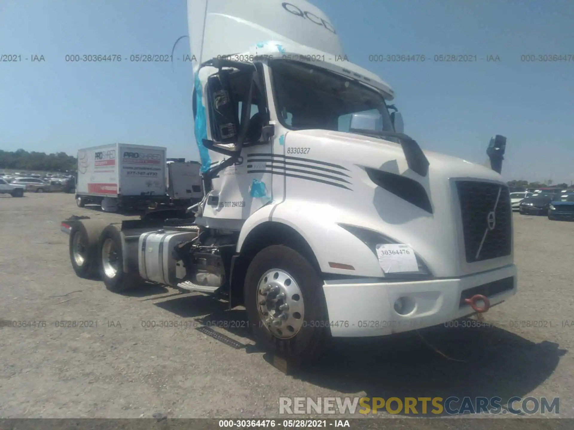 1 Photograph of a damaged car 4V4WC9EH1KN205602 VOLVO VNR 2019