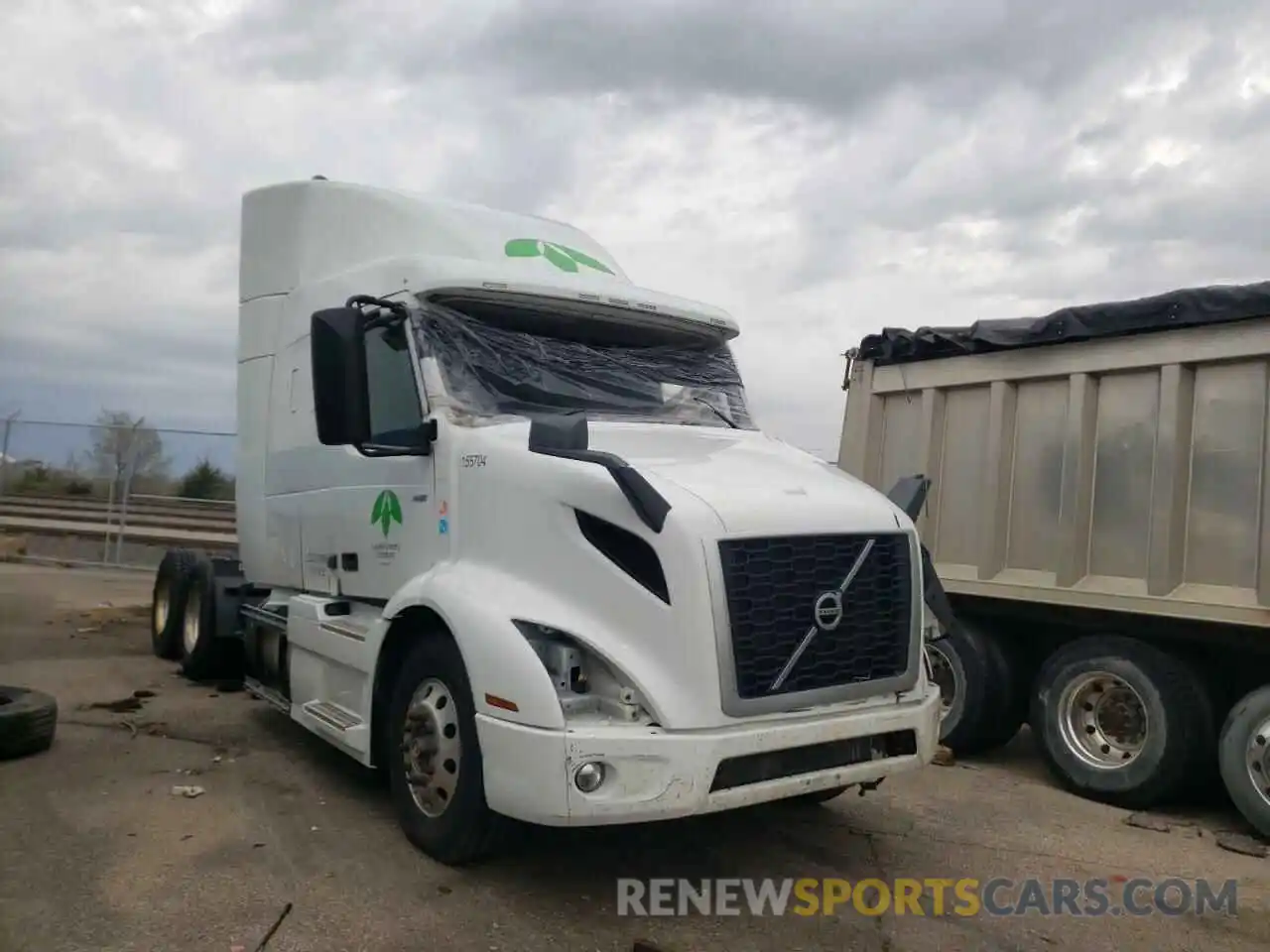 1 Фотография поврежденного автомобиля 4V4WC9EH6LN247412 VOLVO VNR 2020