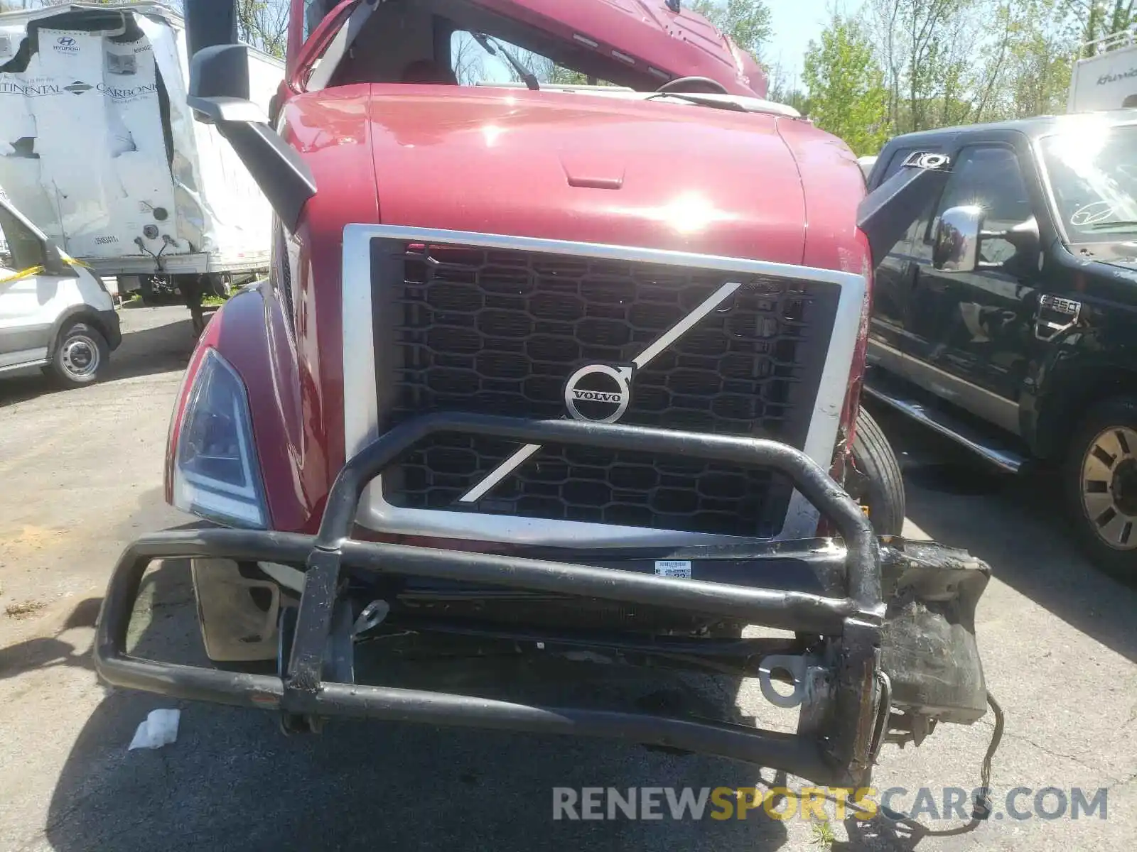 7 Photograph of a damaged car 4V4WC9EJ2MN270271 VOLVO VNR 2020