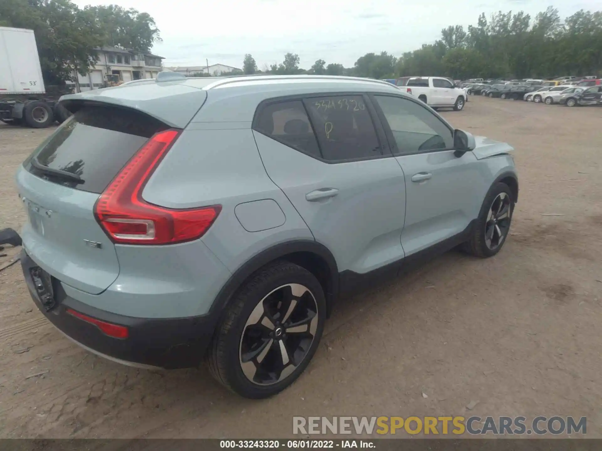 4 Photograph of a damaged car YV4162UK0K2048628 VOLVO XC40 2019