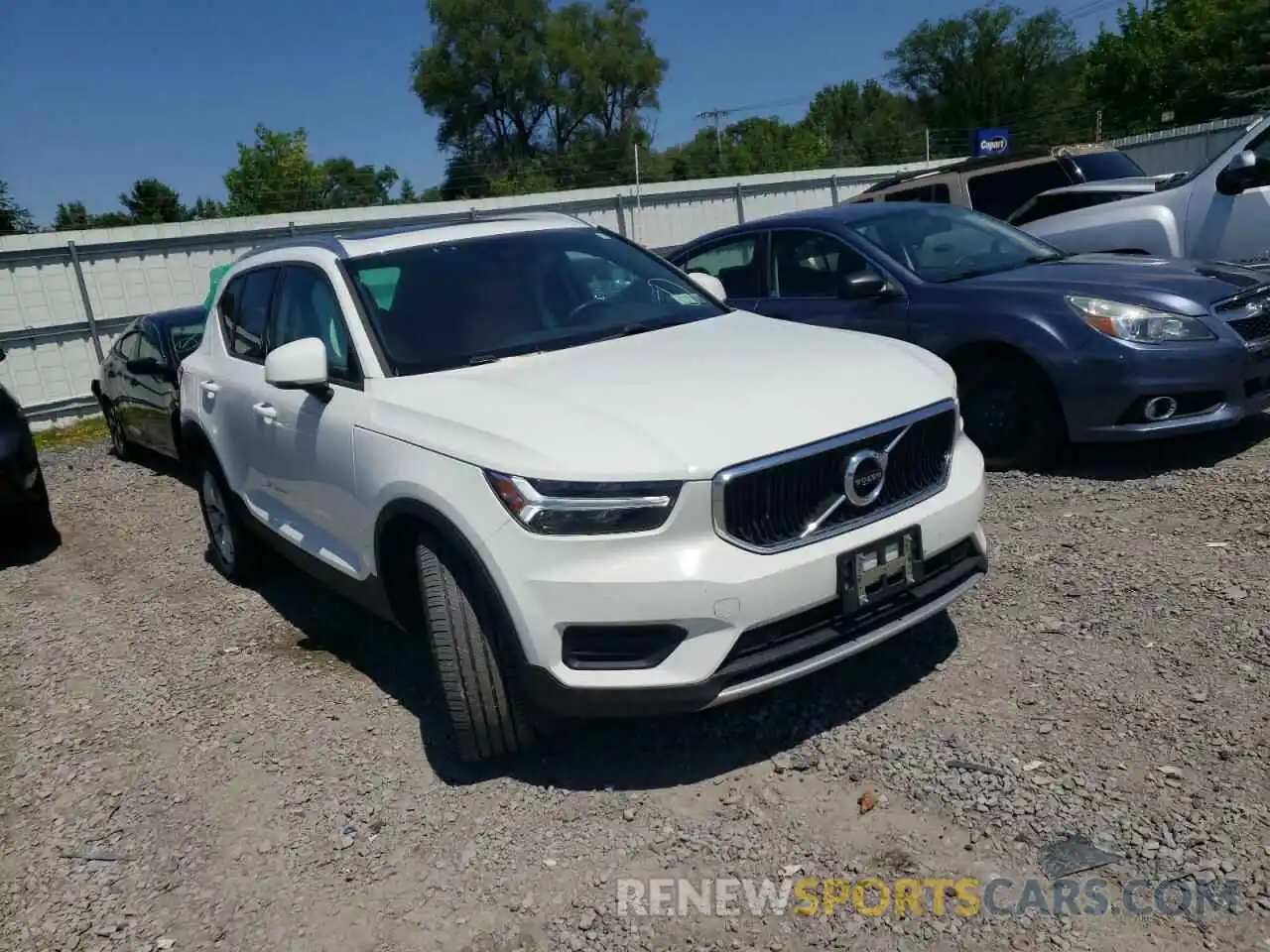 1 Photograph of a damaged car YV4162UK0K2049701 VOLVO XC40 2019