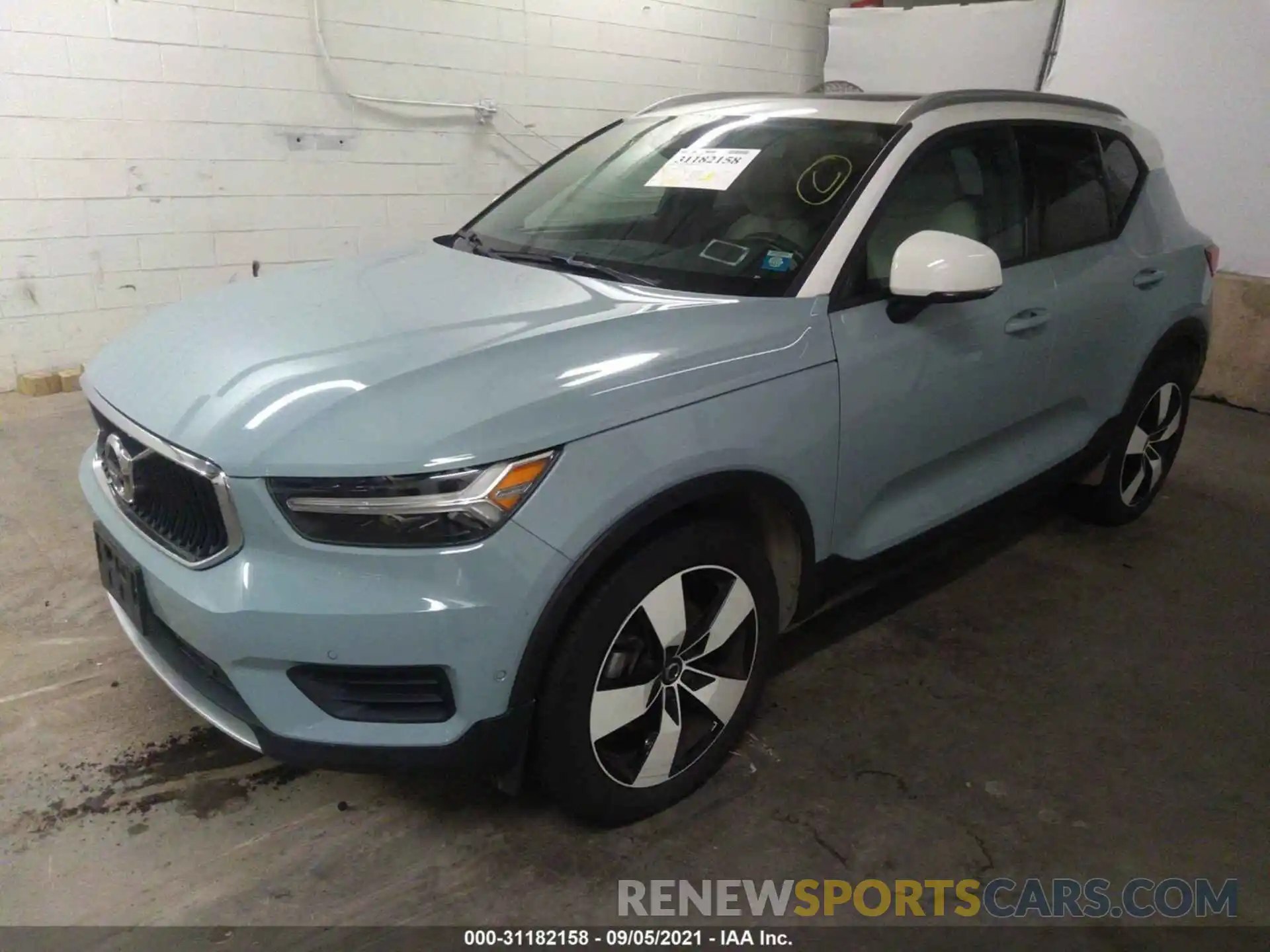 2 Photograph of a damaged car YV4162UK0K2058883 VOLVO XC40 2019