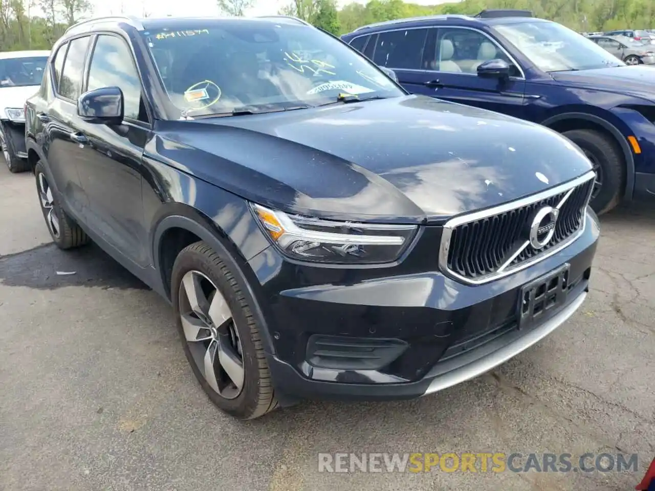 1 Photograph of a damaged car YV4162UK0K2079281 VOLVO XC40 2019