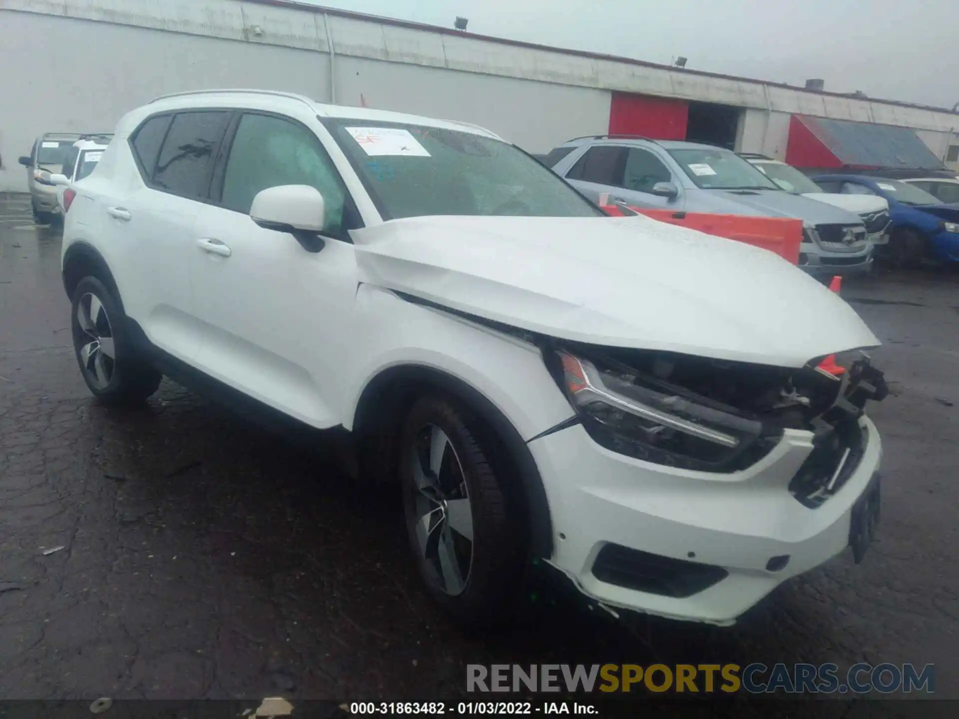 1 Photograph of a damaged car YV4162UK0K2101540 VOLVO XC40 2019