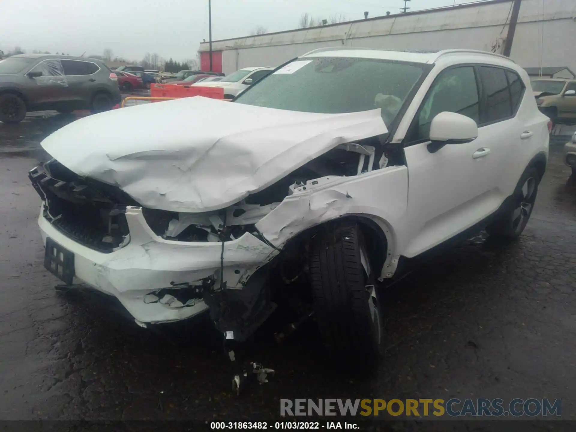 2 Photograph of a damaged car YV4162UK0K2101540 VOLVO XC40 2019