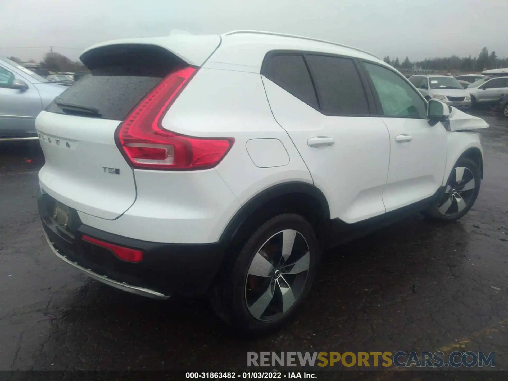 4 Photograph of a damaged car YV4162UK0K2101540 VOLVO XC40 2019