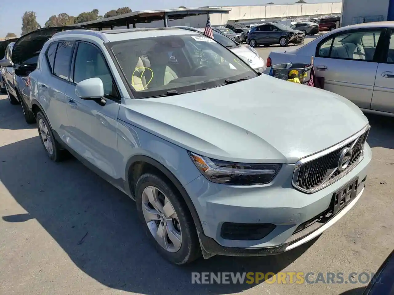 1 Photograph of a damaged car YV4162UK1K2045933 VOLVO XC40 2019