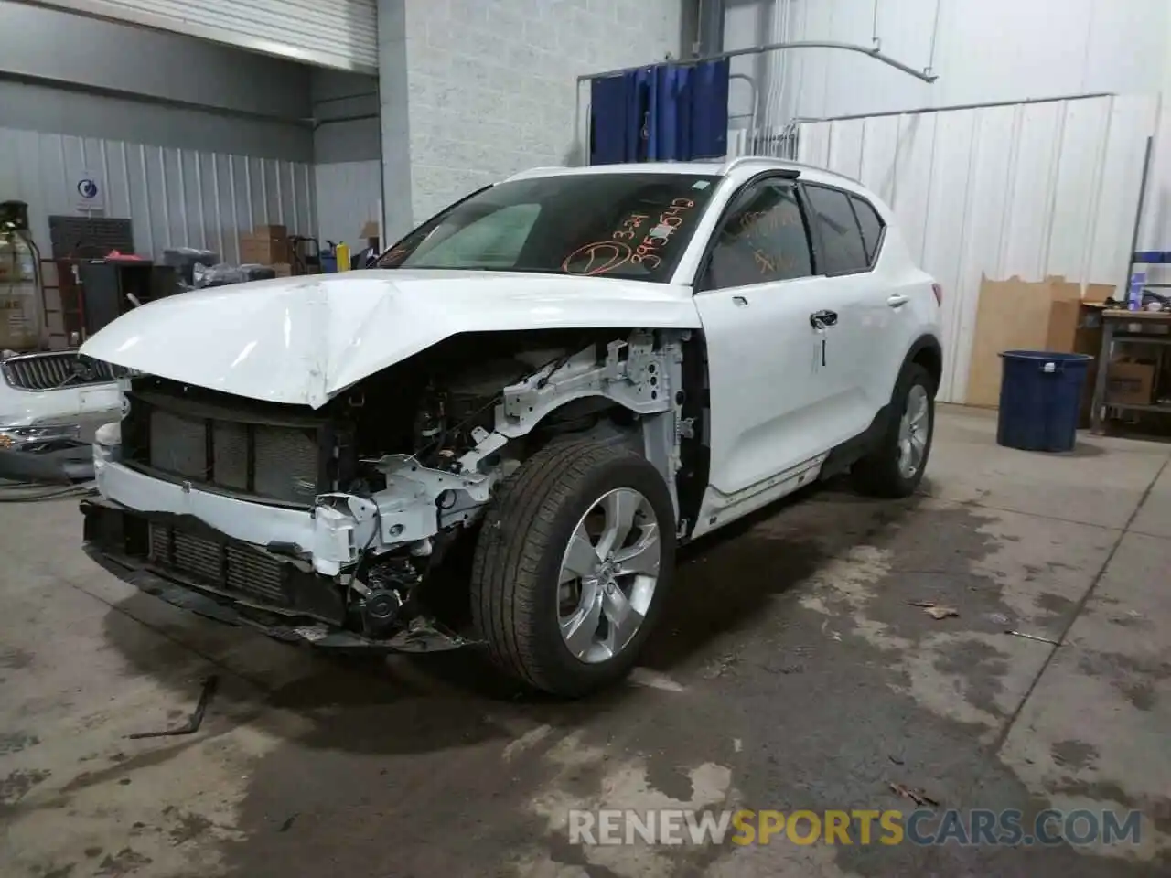 2 Photograph of a damaged car YV4162UK1K2047102 VOLVO XC40 2019