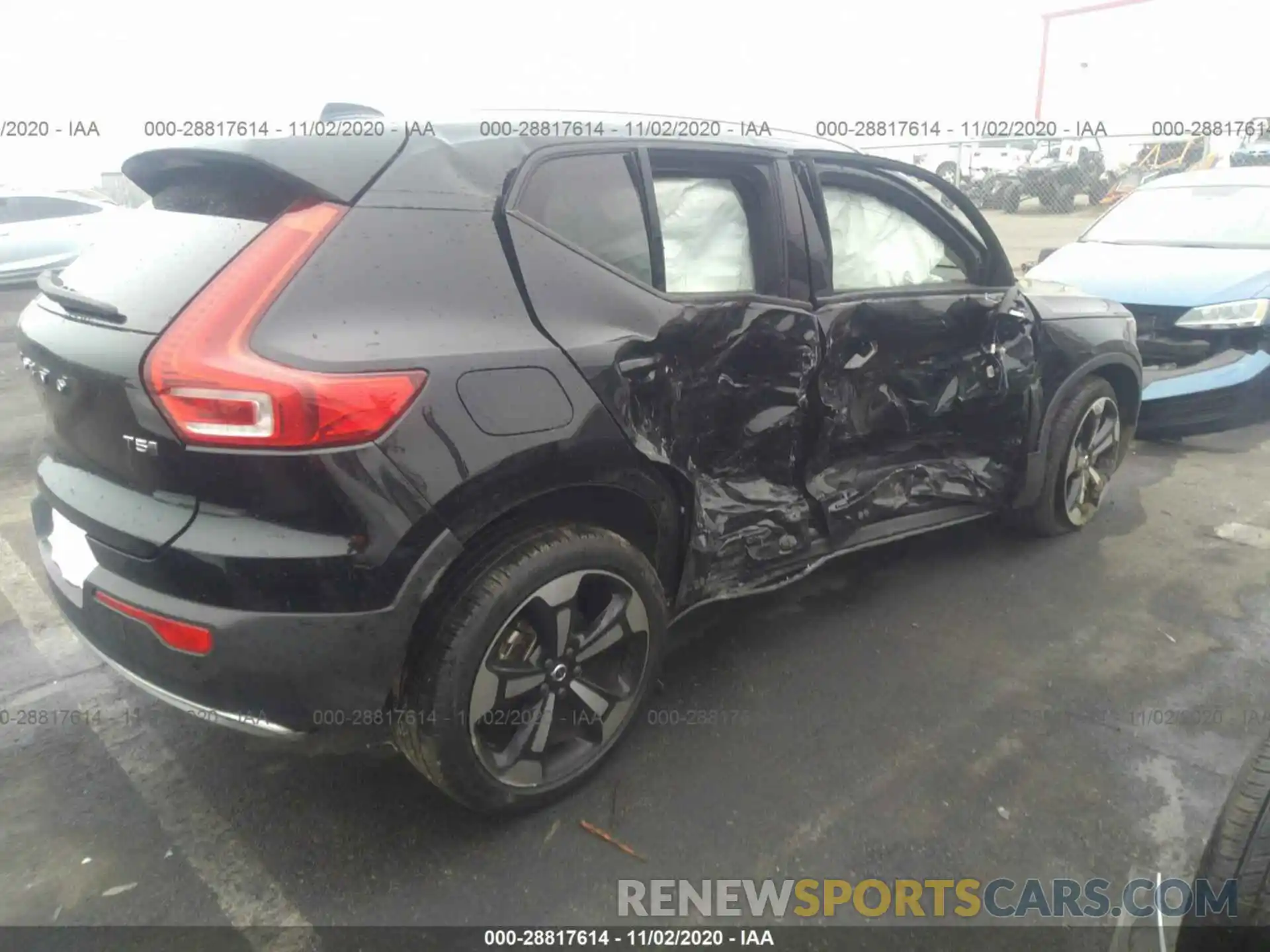 4 Photograph of a damaged car YV4162UK1K2055443 VOLVO XC40 2019