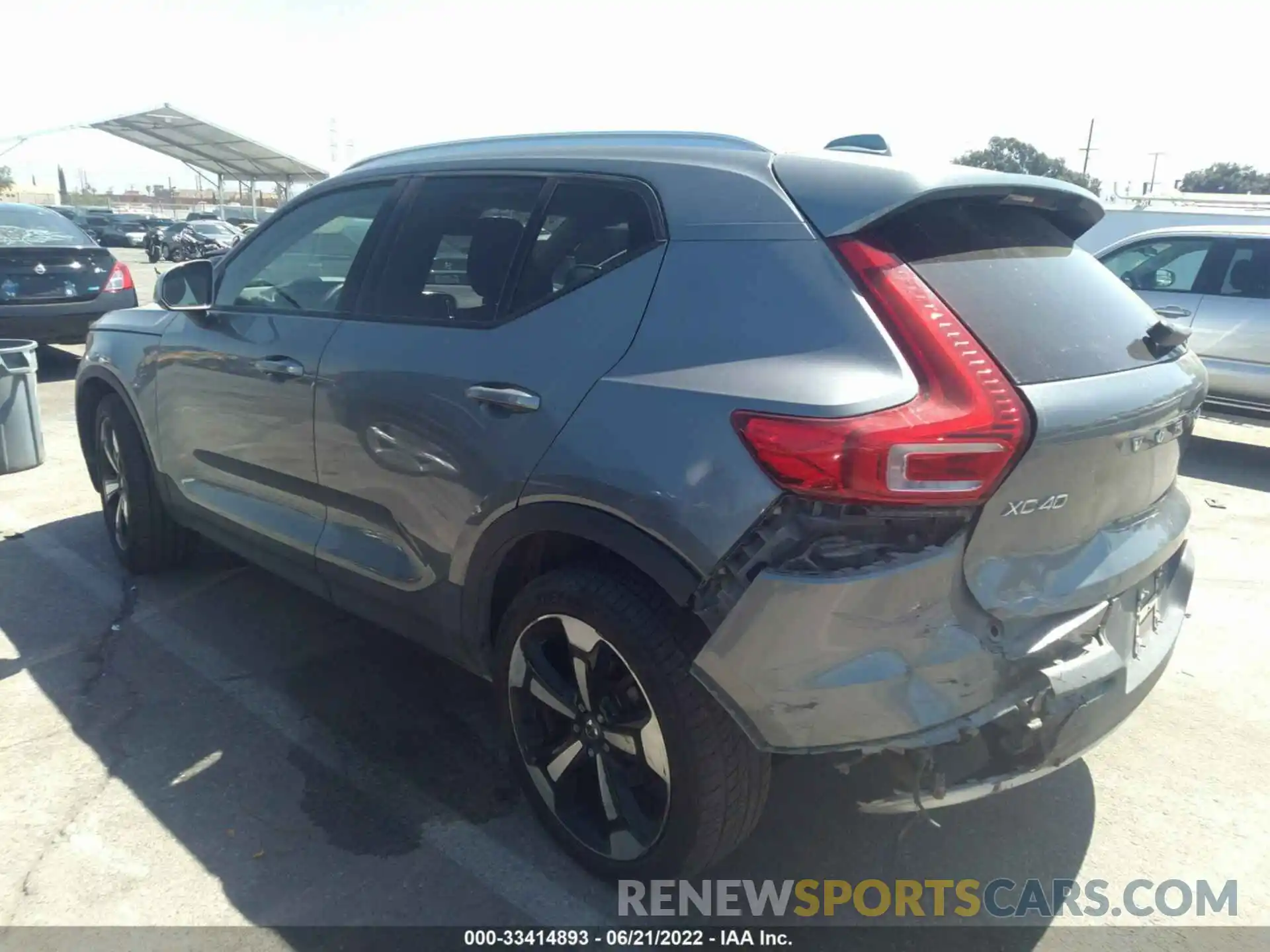 3 Photograph of a damaged car YV4162UK1K2096350 VOLVO XC40 2019