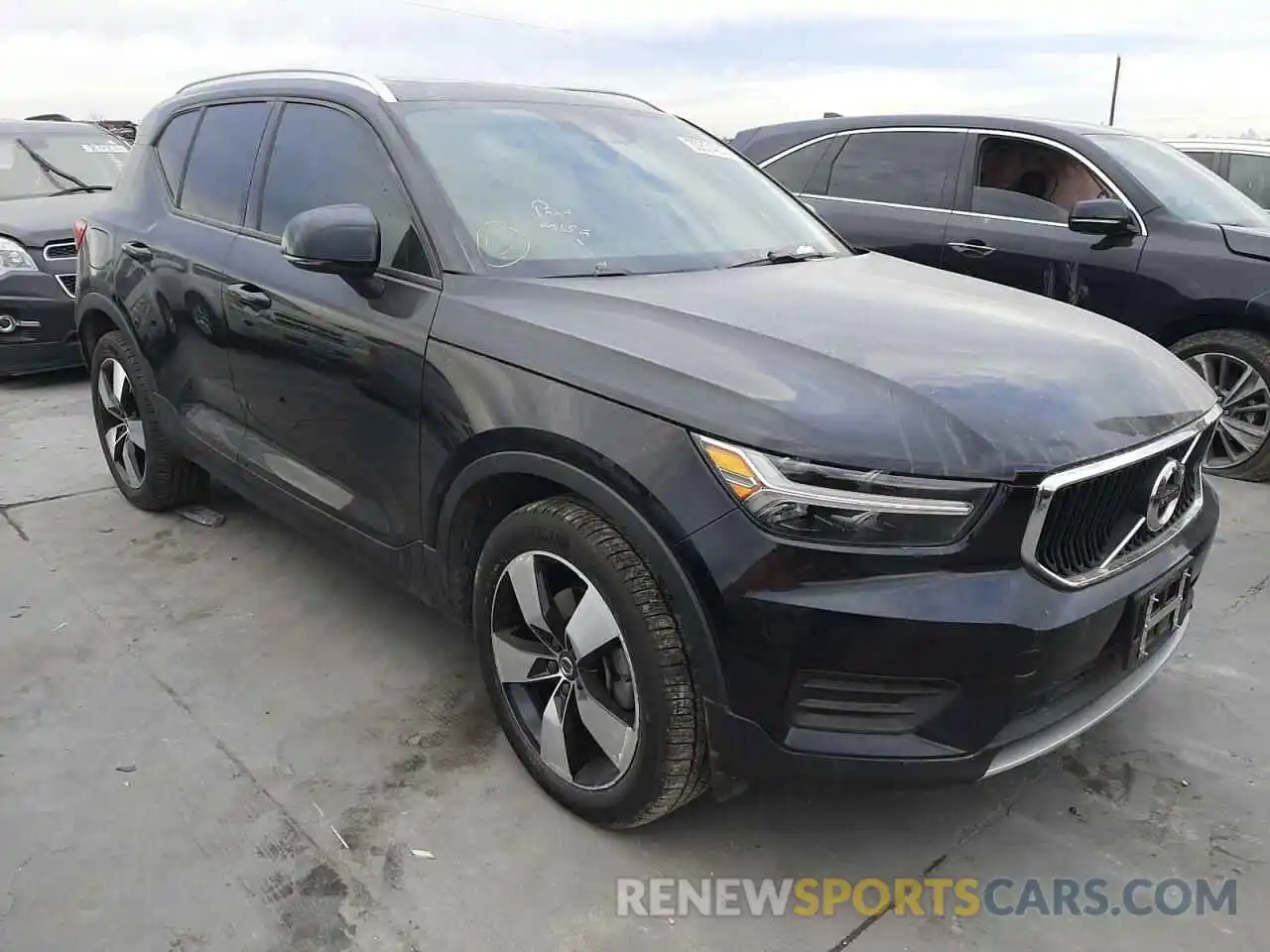 1 Photograph of a damaged car YV4162UK1K2132716 VOLVO XC40 2019