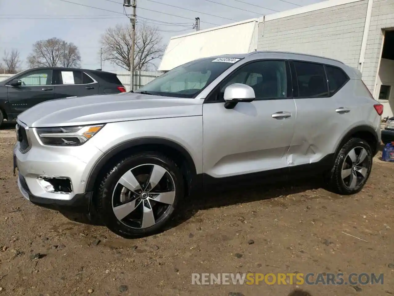 1 Photograph of a damaged car YV4162UK1K2133364 VOLVO XC40 2019