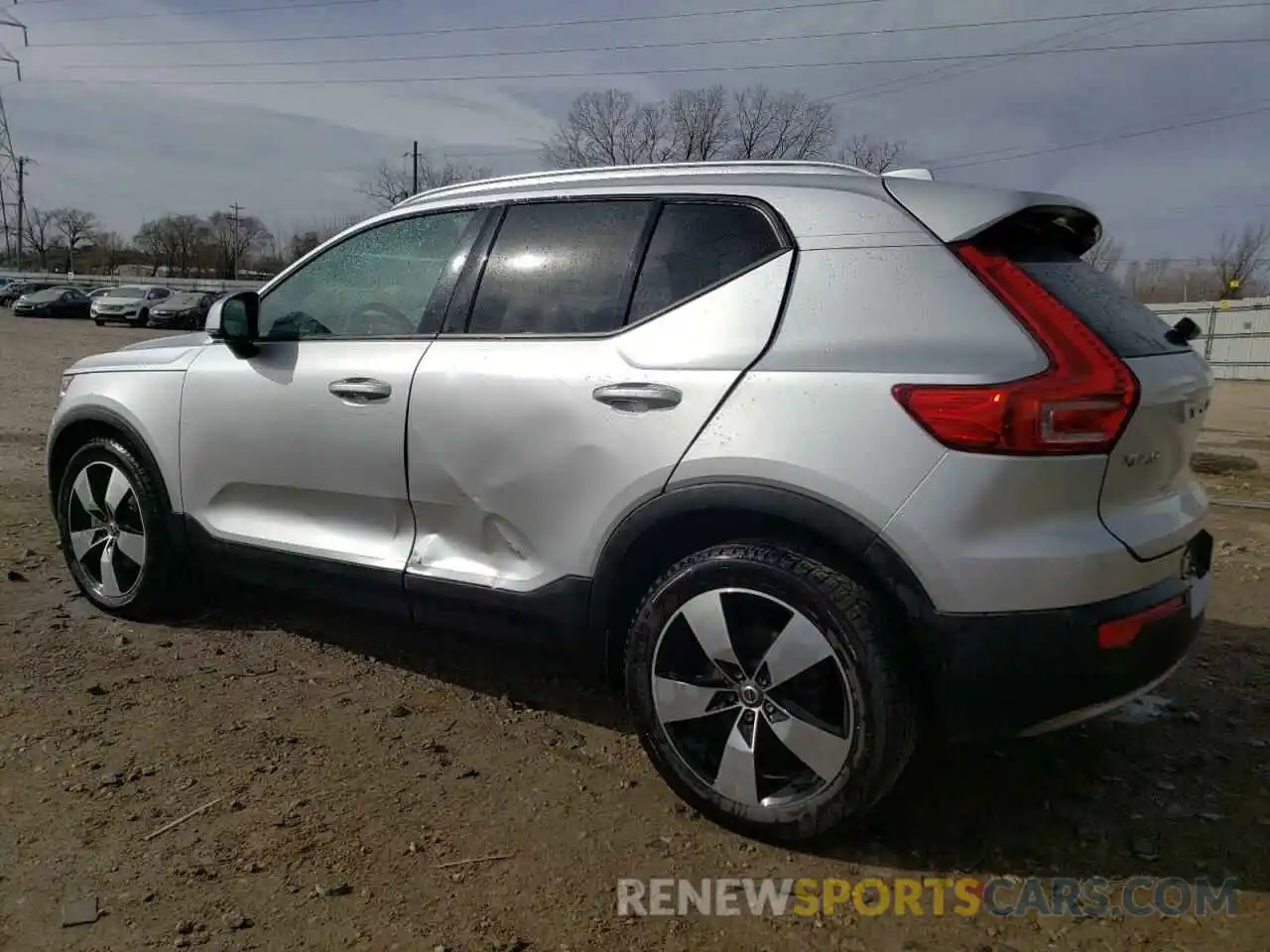 2 Photograph of a damaged car YV4162UK1K2133364 VOLVO XC40 2019