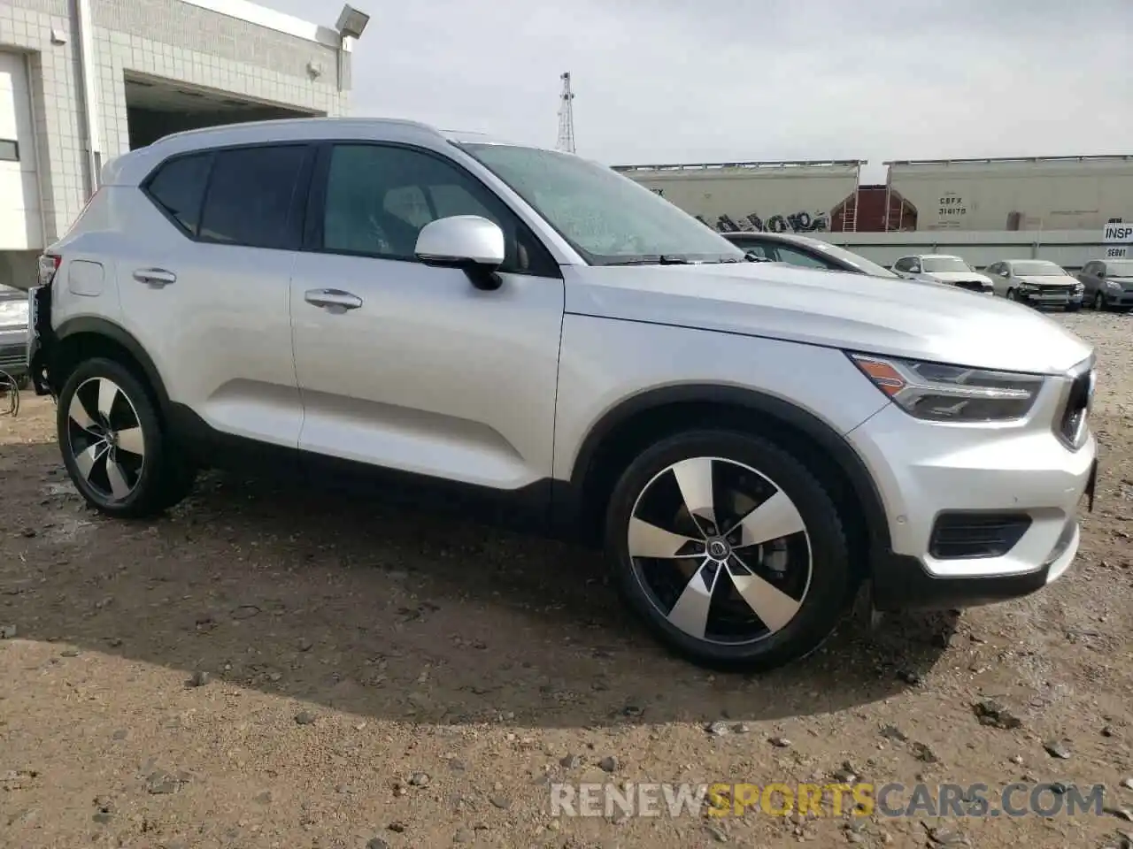 4 Photograph of a damaged car YV4162UK1K2133364 VOLVO XC40 2019