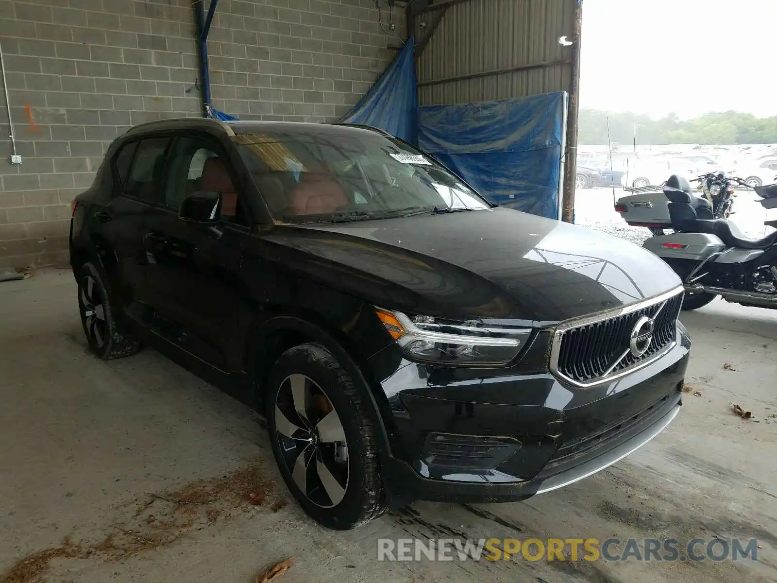 1 Photograph of a damaged car YV4162UK1K2134711 VOLVO XC40 2019