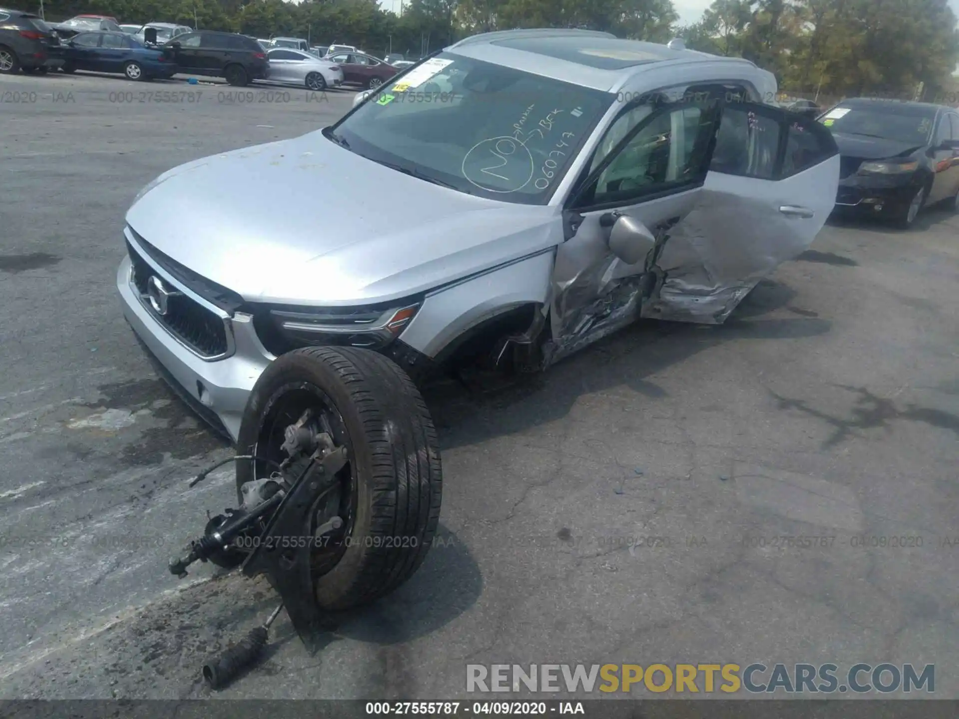 2 Photograph of a damaged car YV4162UK2K2060747 VOLVO XC40 2019