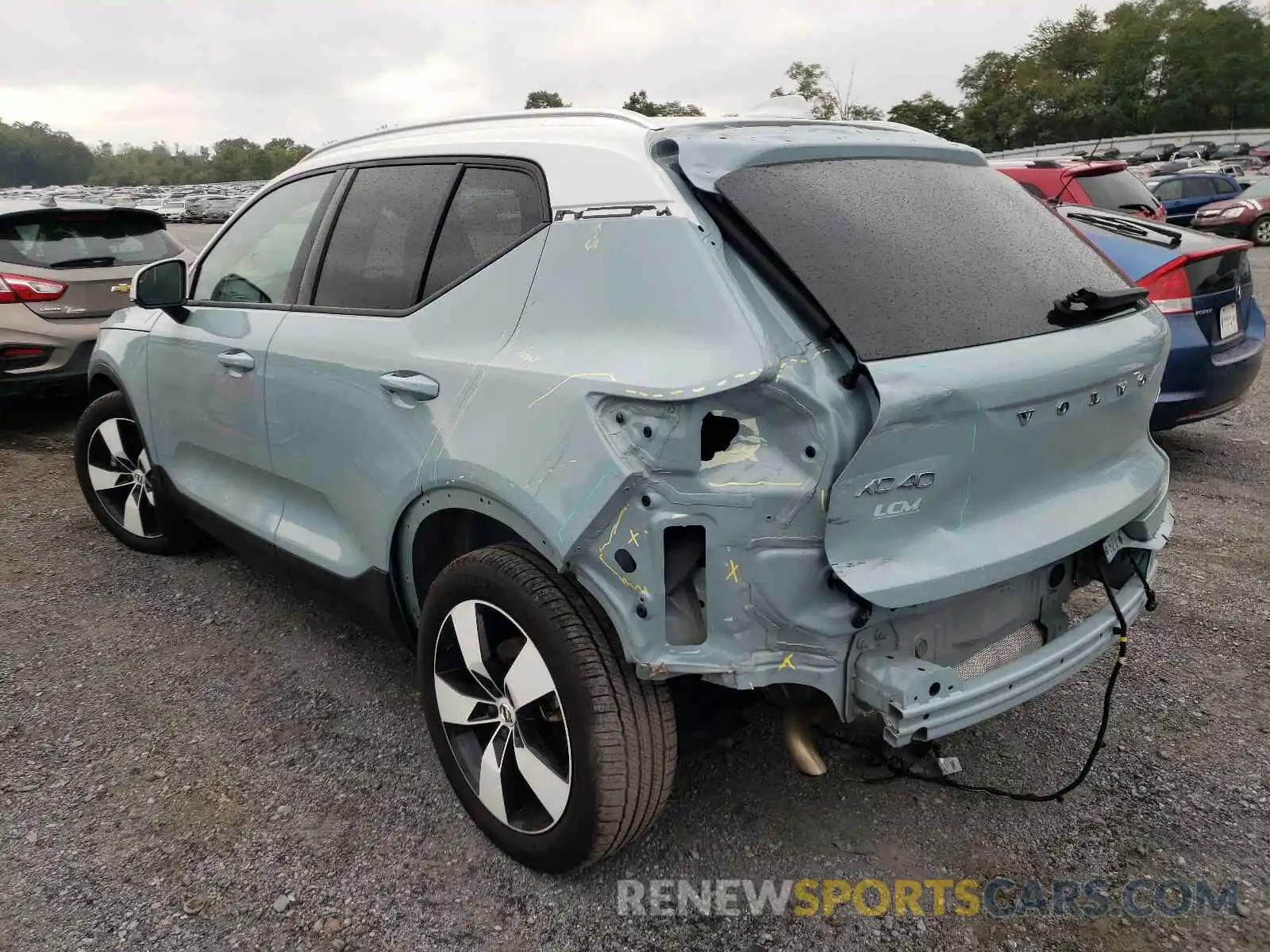 3 Photograph of a damaged car YV4162UK2K2110420 VOLVO XC40 2019