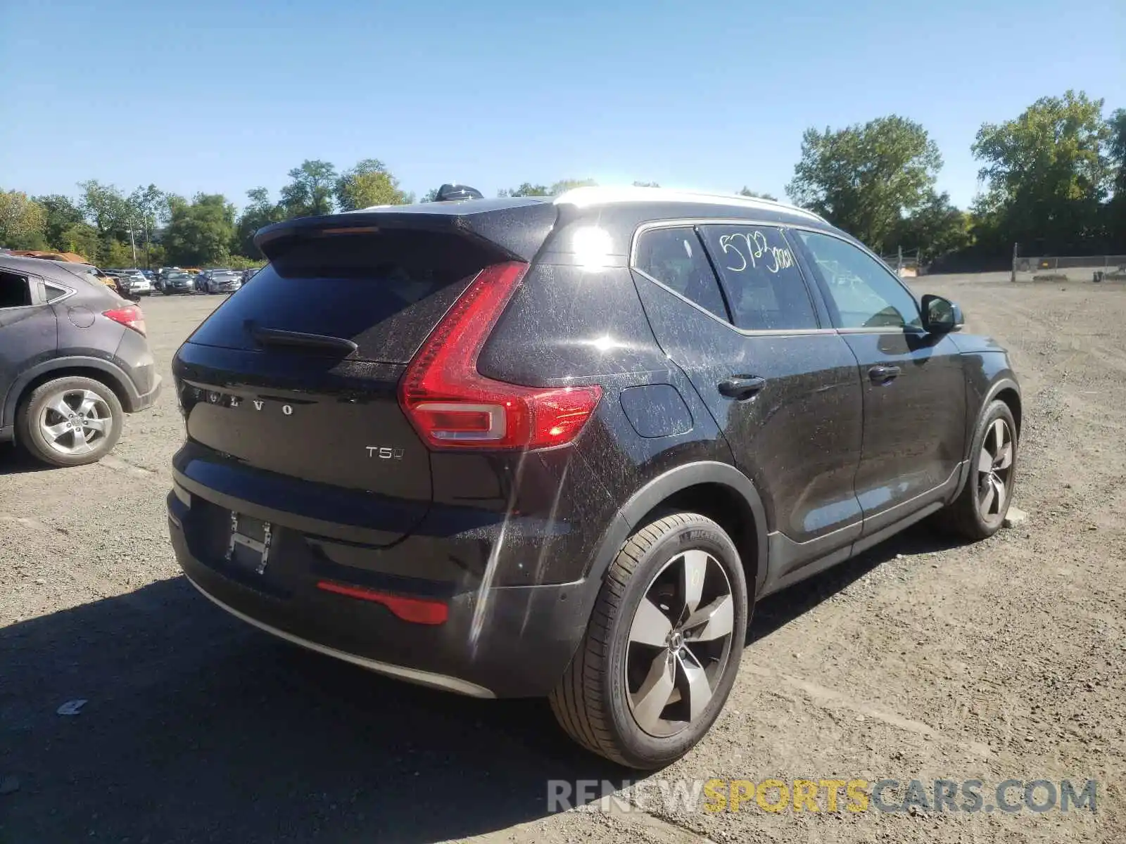 4 Photograph of a damaged car YV4162UK2K2153932 VOLVO XC40 2019