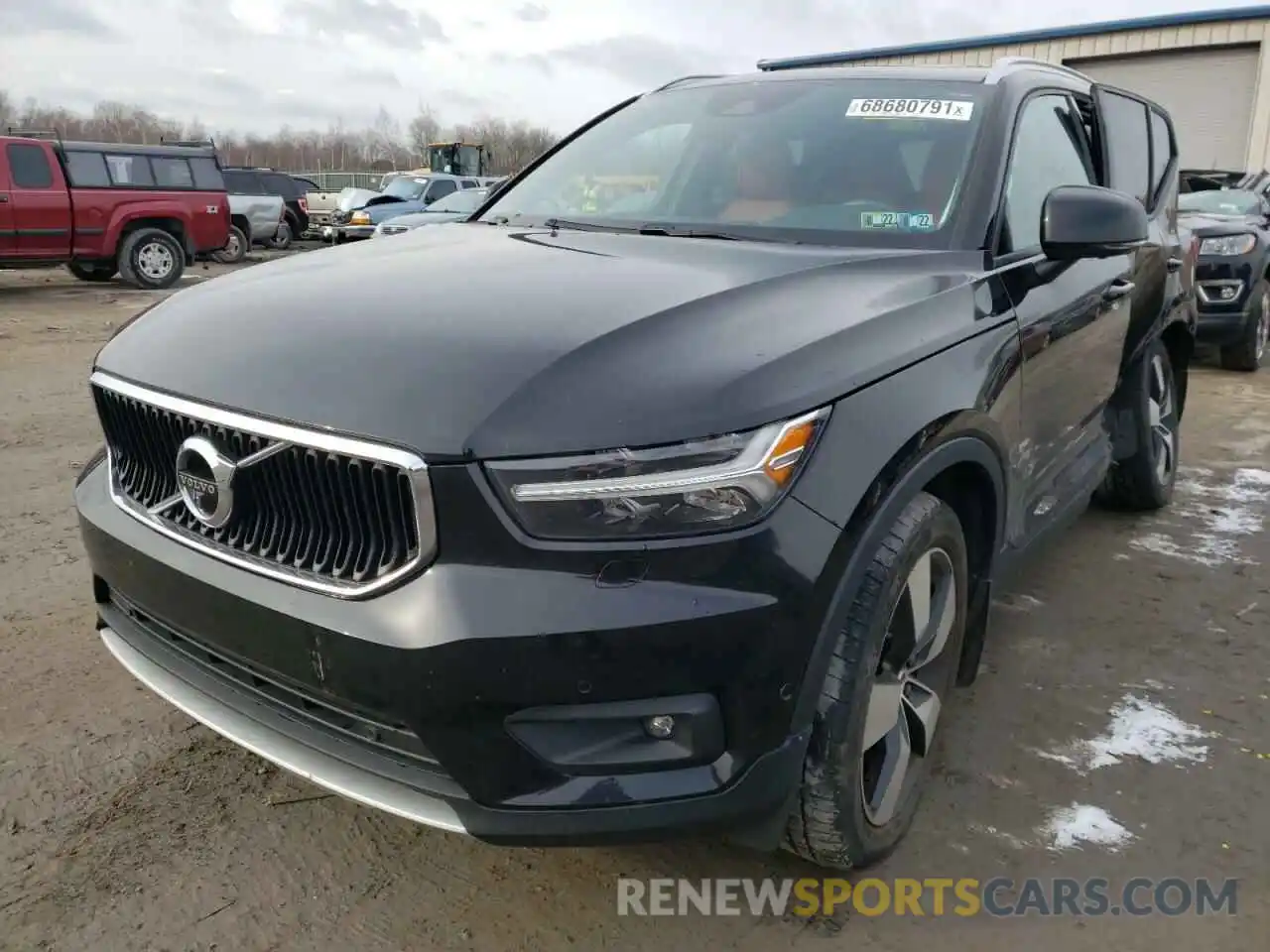 2 Photograph of a damaged car YV4162UK3K2093451 VOLVO XC40 2019