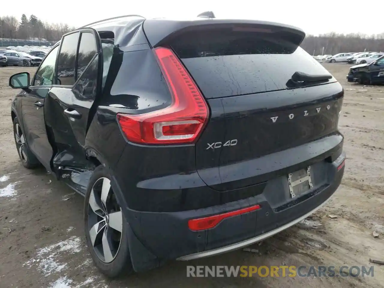 3 Photograph of a damaged car YV4162UK3K2093451 VOLVO XC40 2019