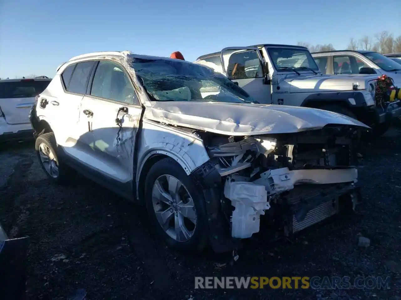 1 Photograph of a damaged car YV4162UK3K2145838 VOLVO XC40 2019