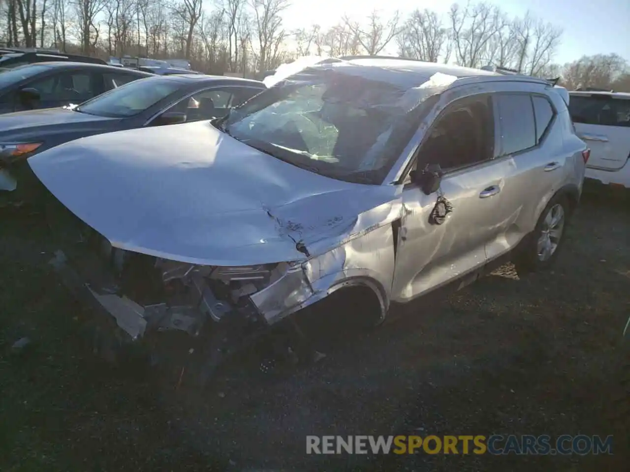 2 Photograph of a damaged car YV4162UK3K2145838 VOLVO XC40 2019